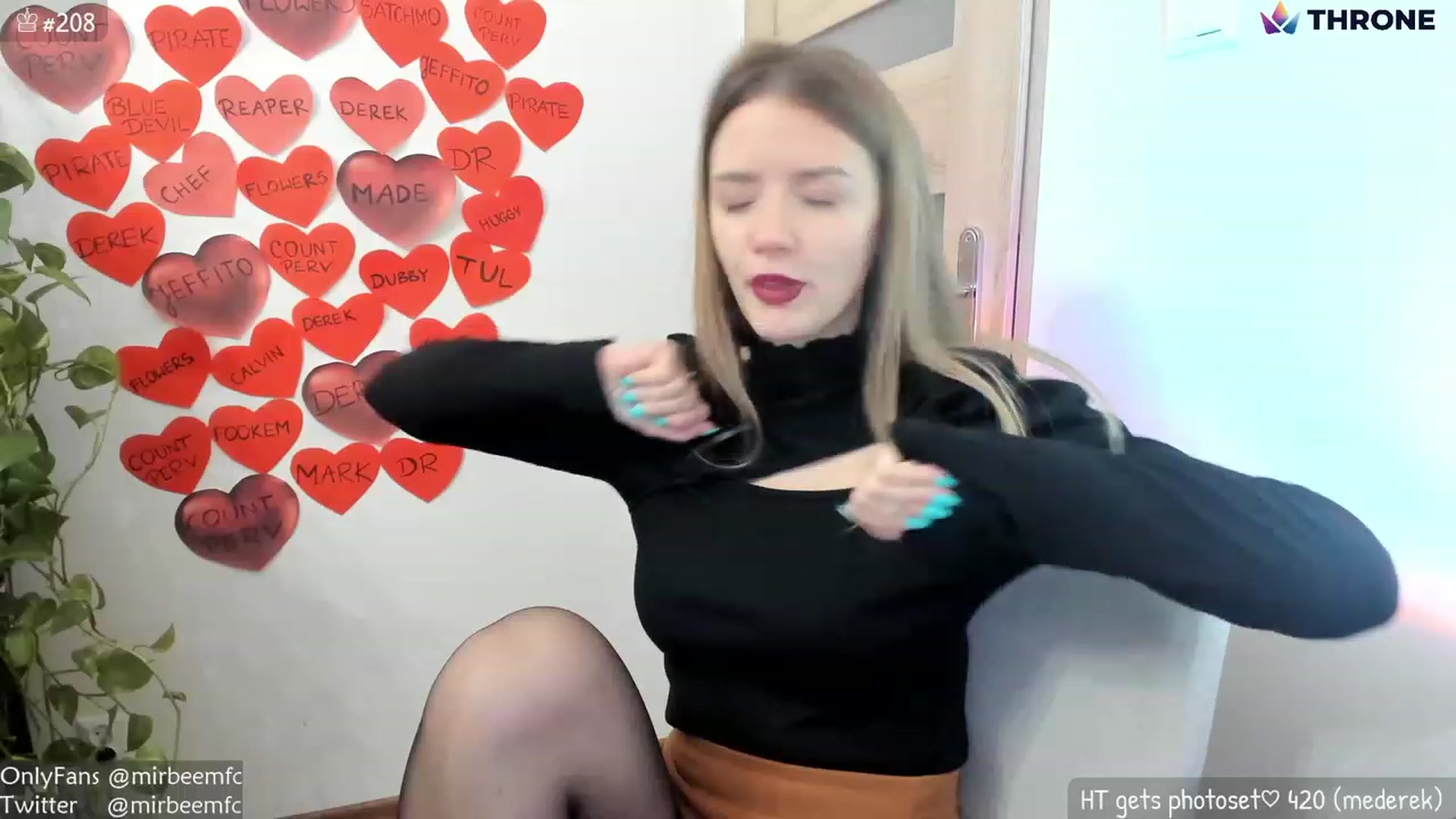 Gallery image thumbnail from MirBee's myfreecams stream on, 02/15/2023, 24:03 image 11 of 20