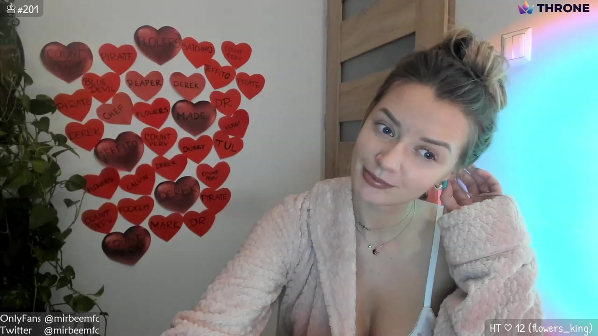 Gallery image thumbnail from MirBee's myfreecams stream on, 02/16/2023, 24:16 image 4 of 20