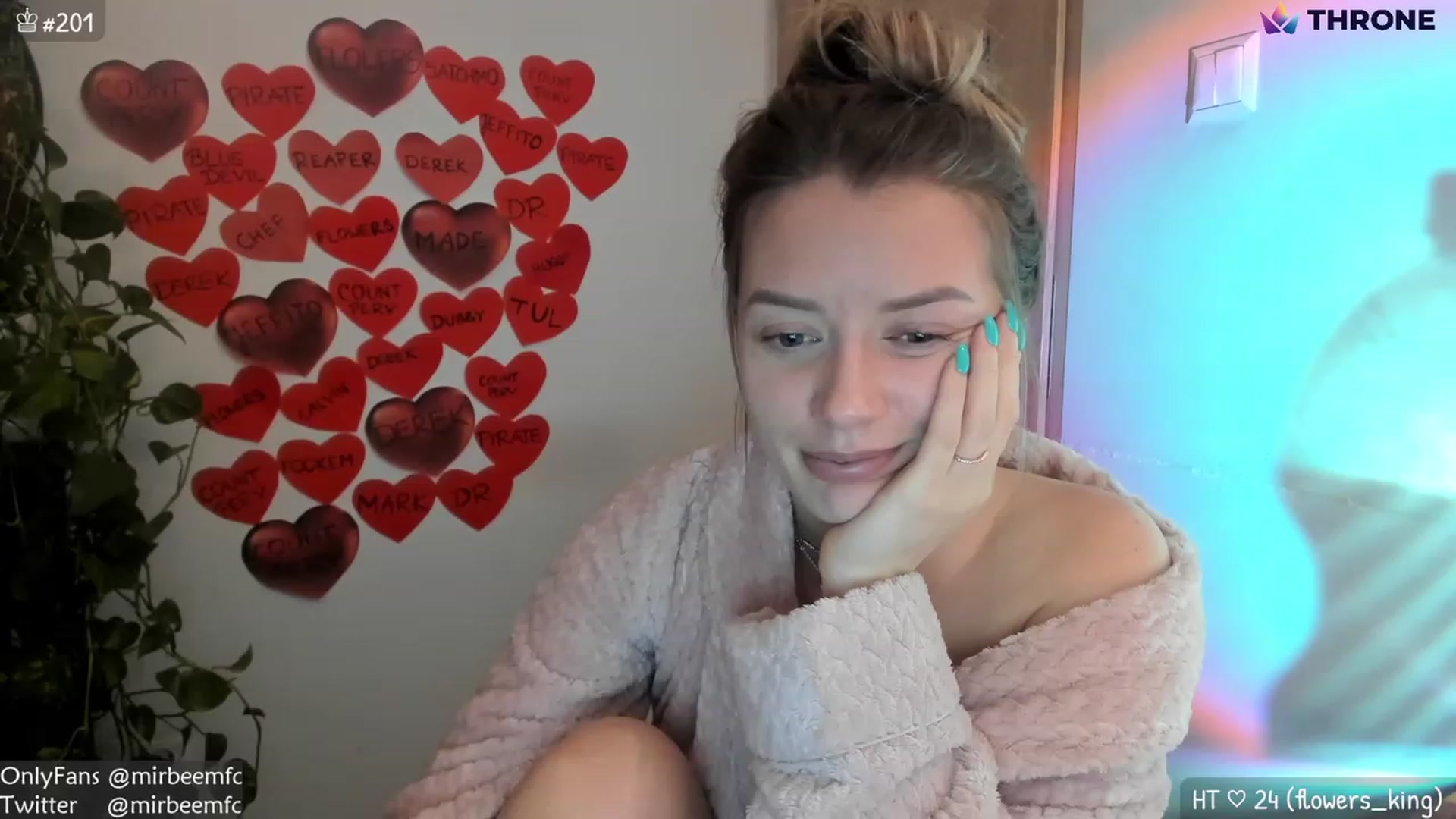 Gallery image thumbnail from MirBee's myfreecams stream on, 02/16/2023, 24:16 image 8 of 20