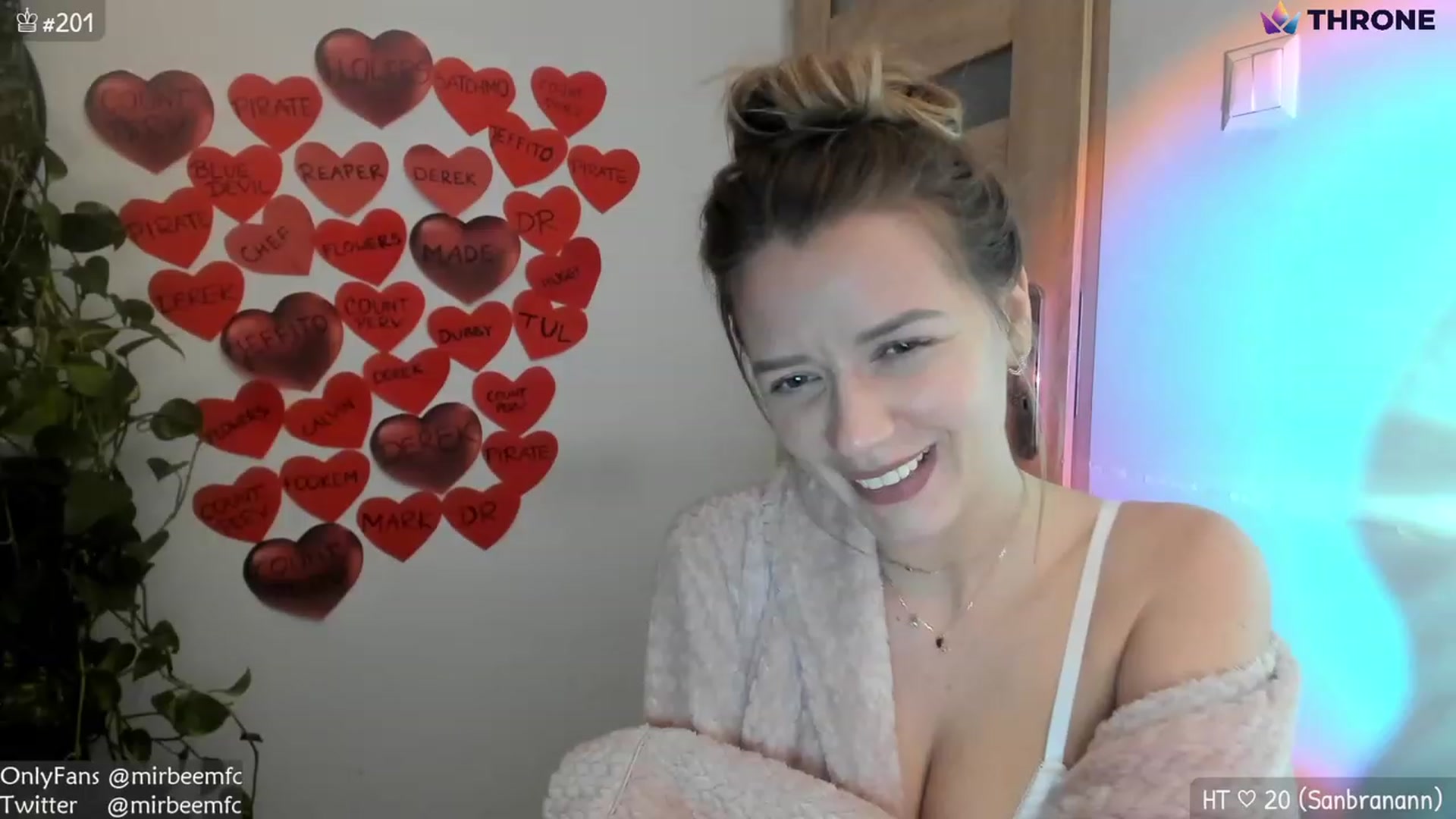 Gallery image thumbnail from MirBee's myfreecams stream on, 02/16/2023, 24:16 image 6 of 20