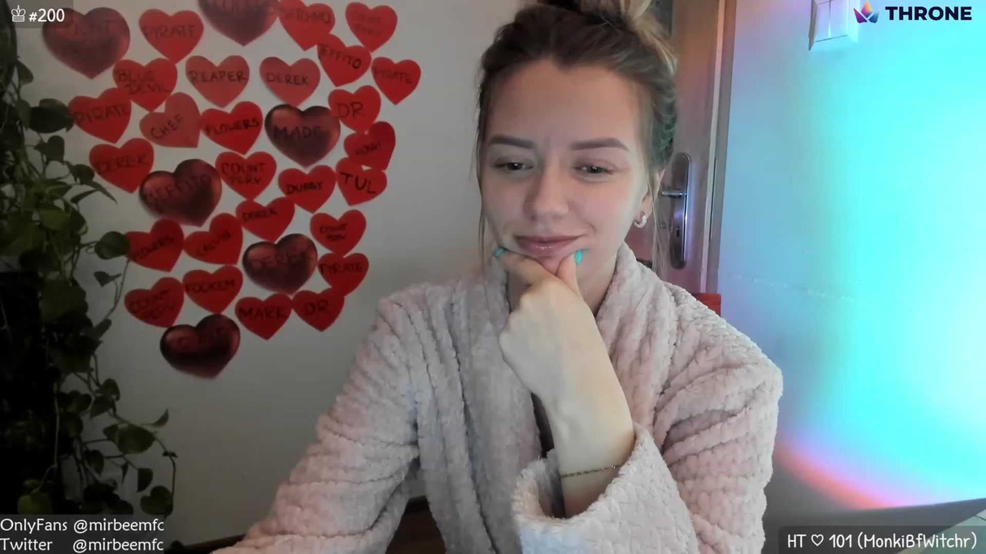 Gallery image thumbnail from MirBee's myfreecams stream on, 02/16/2023, 24:16 image 15 of 20