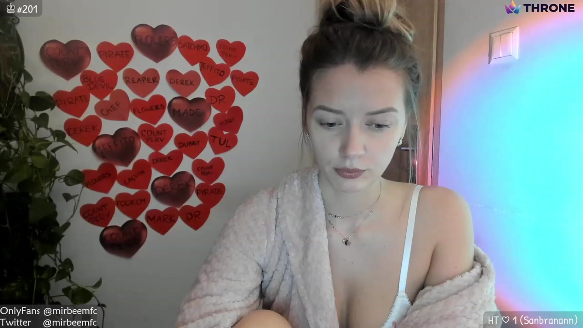 Gallery image thumbnail from MirBee's myfreecams stream on, 02/16/2023, 24:16 image 3 of 20