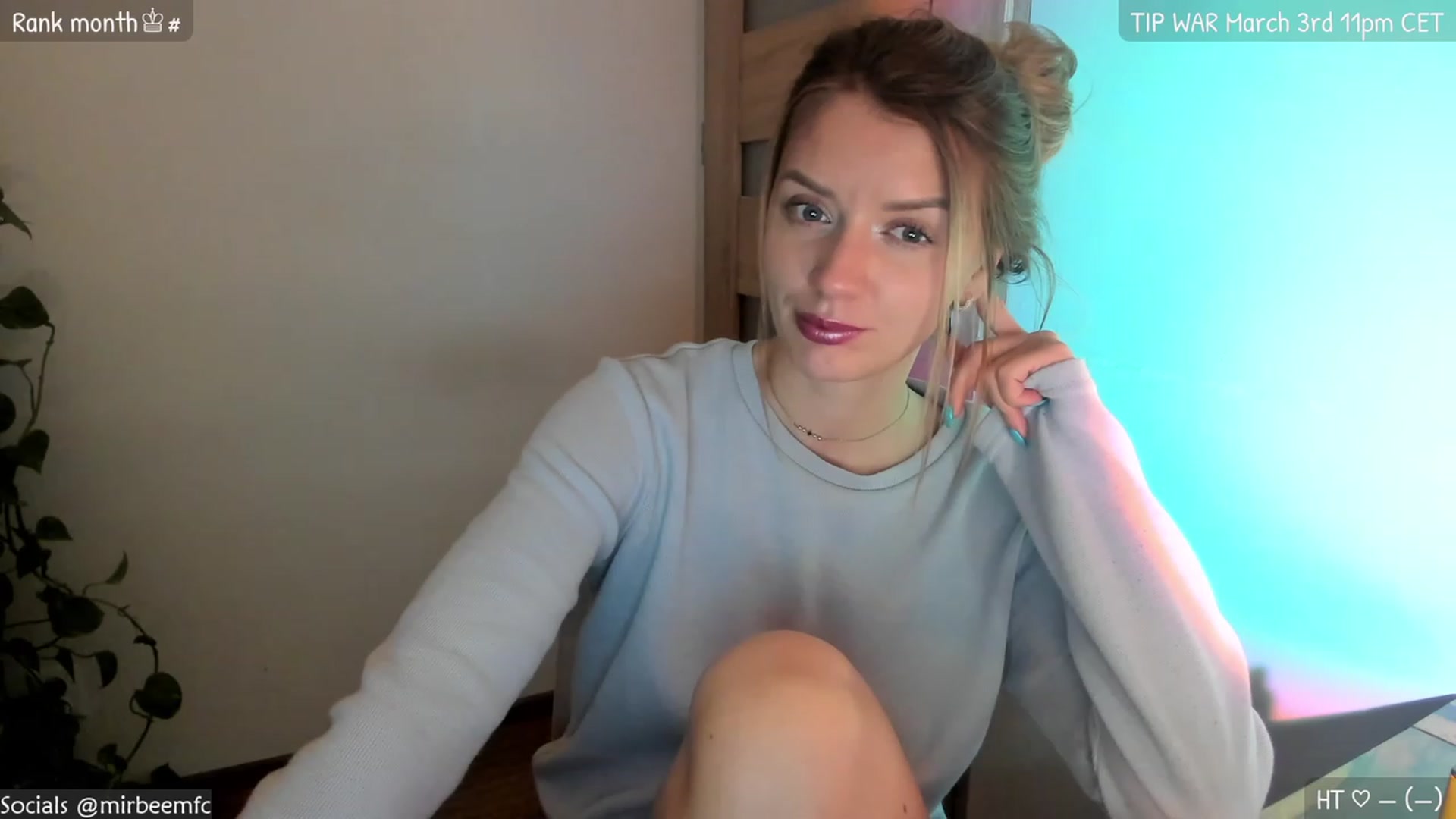 Gallery image thumbnail from MirBee's myfreecams stream on, 03/02/2023, 24:12 image 2 of 20