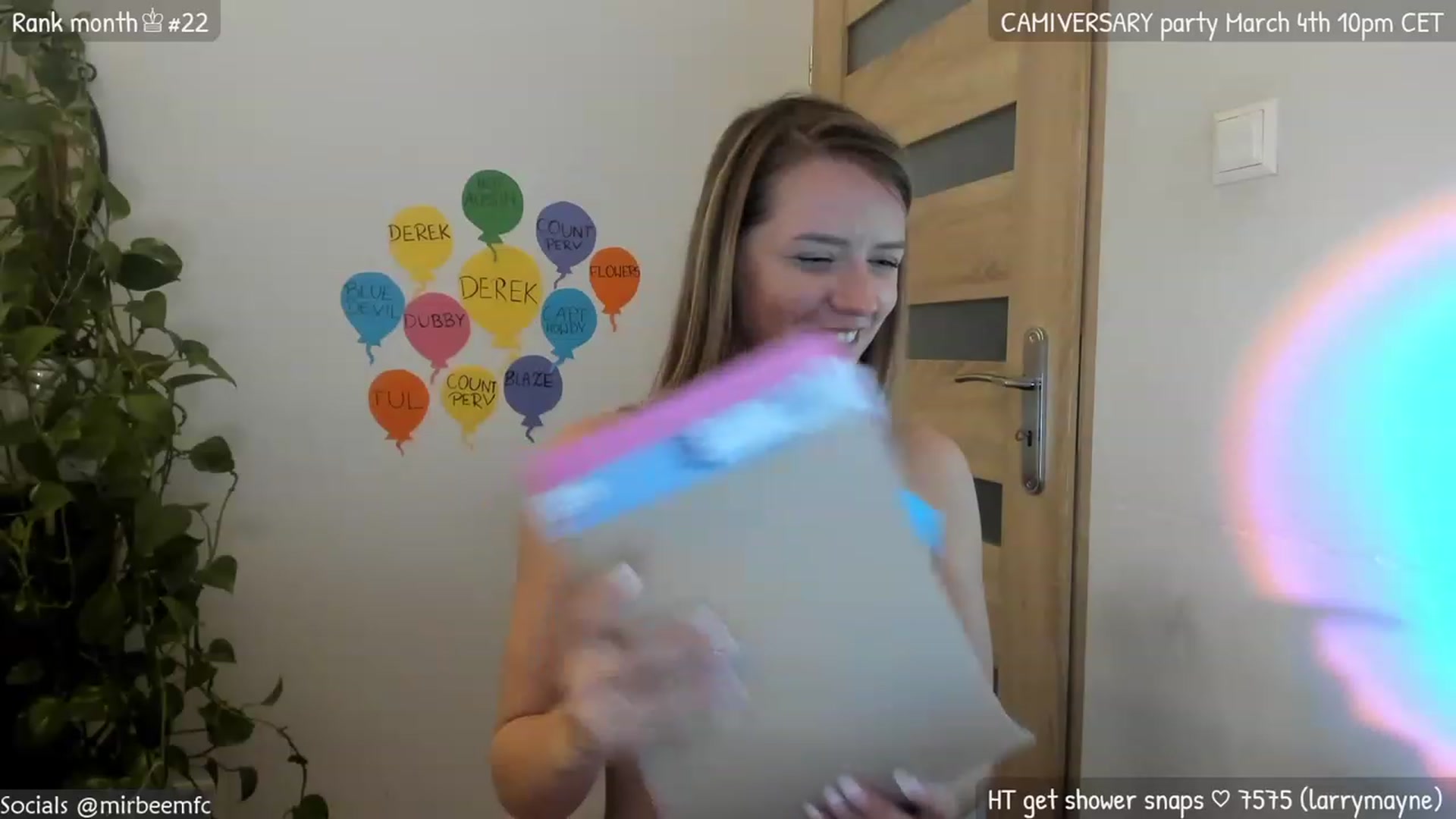 Gallery image thumbnail from MirBee's myfreecams stream on, 03/03/2023, 23:38 image 16 of 20
