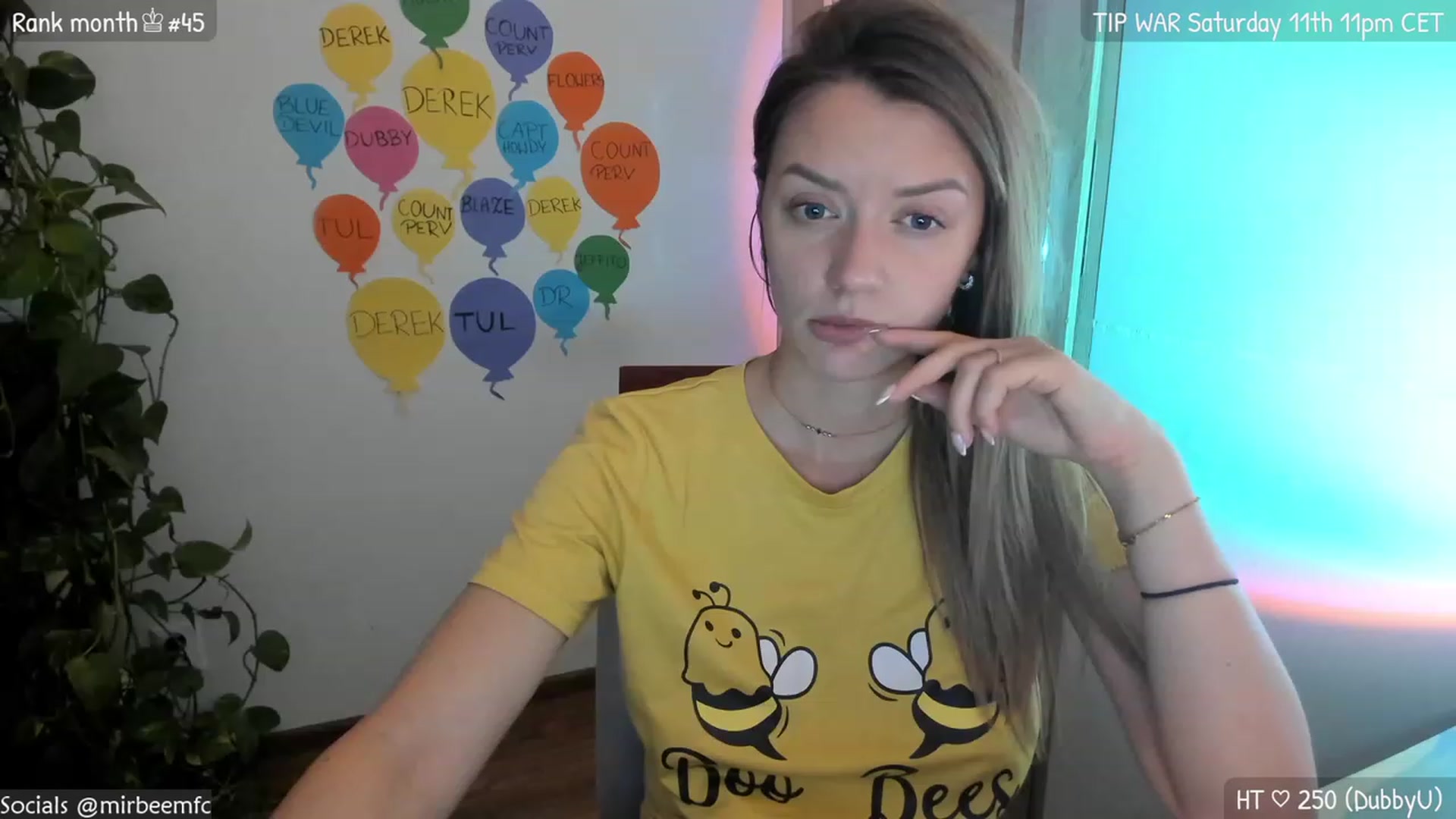 Gallery image thumbnail from MirBee's myfreecams stream on, 03/08/2023, 24:12 image 14 of 20
