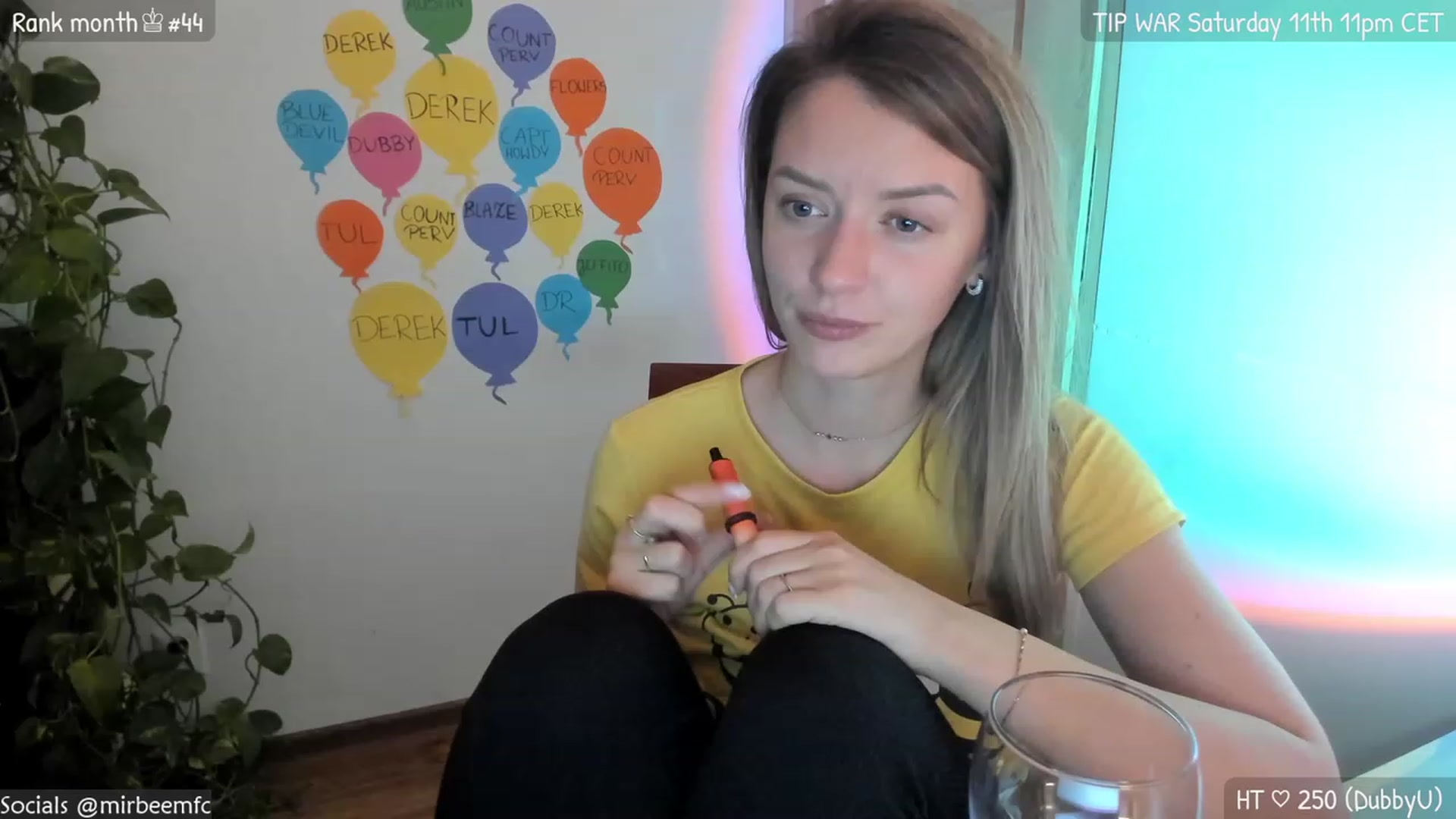 Gallery image thumbnail from MirBee's myfreecams stream on, 03/08/2023, 24:12 image 18 of 20