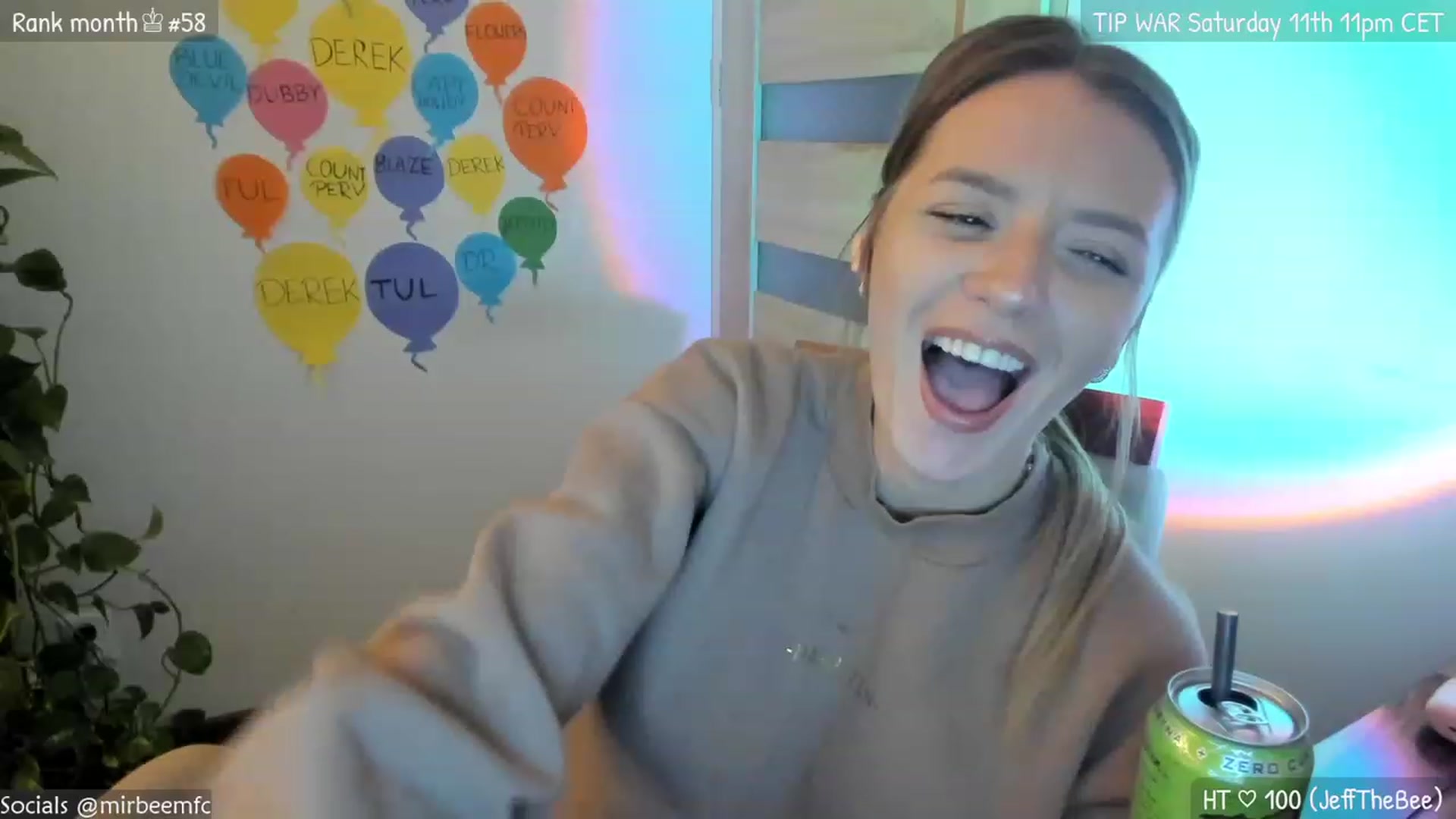 Gallery image thumbnail from MirBee's myfreecams stream on, 03/09/2023, 22:32 image 16 of 20