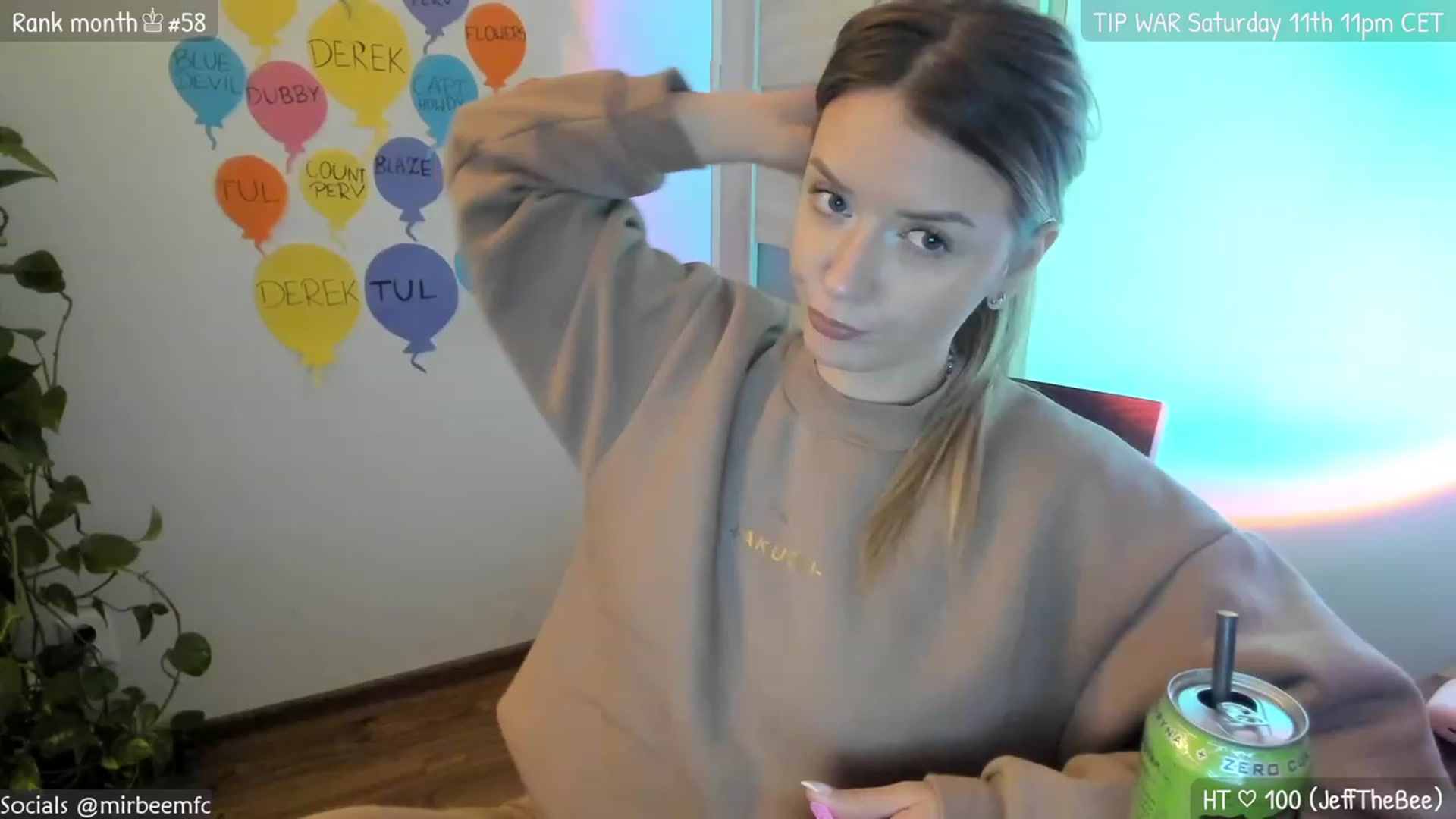 Gallery image thumbnail from MirBee's myfreecams stream on, 03/09/2023, 22:32 image 15 of 20