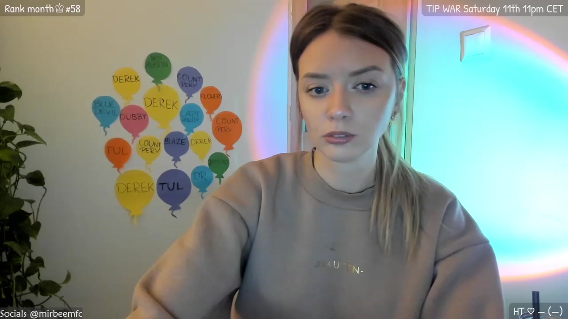Gallery image thumbnail from MirBee's myfreecams stream on, 03/09/2023, 22:32 image 5 of 20