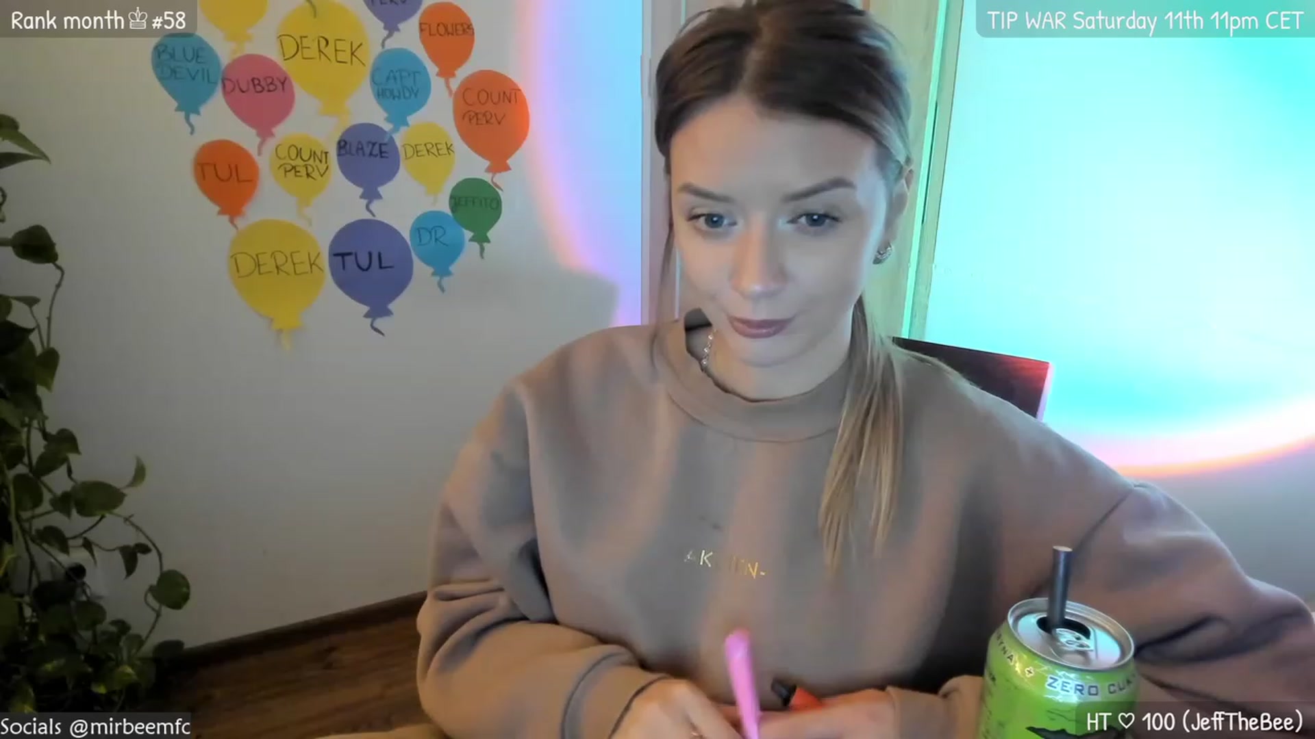 Gallery image thumbnail from MirBee's myfreecams stream on, 03/09/2023, 22:32 image 14 of 20