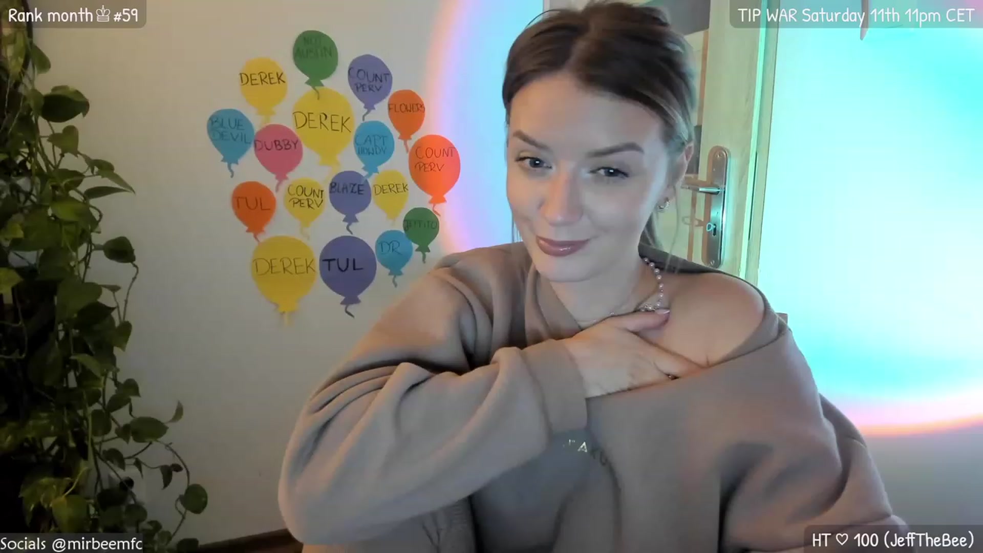 Gallery image thumbnail from MirBee's myfreecams stream on, 03/10/2023, 24:03 image 5 of 20
