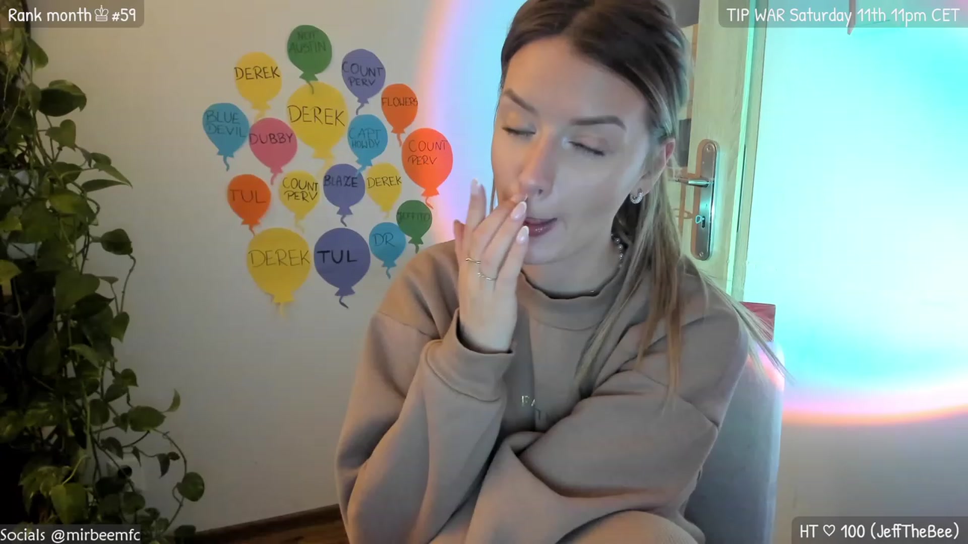 Gallery image thumbnail from MirBee's myfreecams stream on, 03/10/2023, 24:03 image 2 of 20