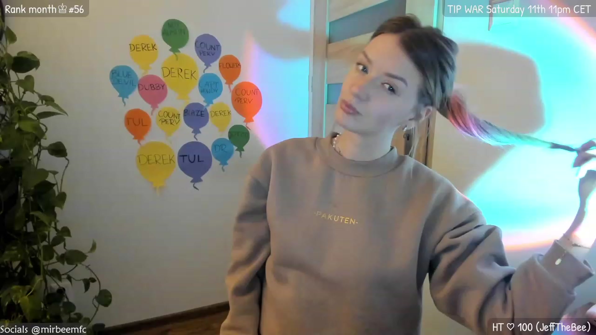 Gallery image thumbnail from MirBee's myfreecams stream on, 03/10/2023, 24:03 image 16 of 20
