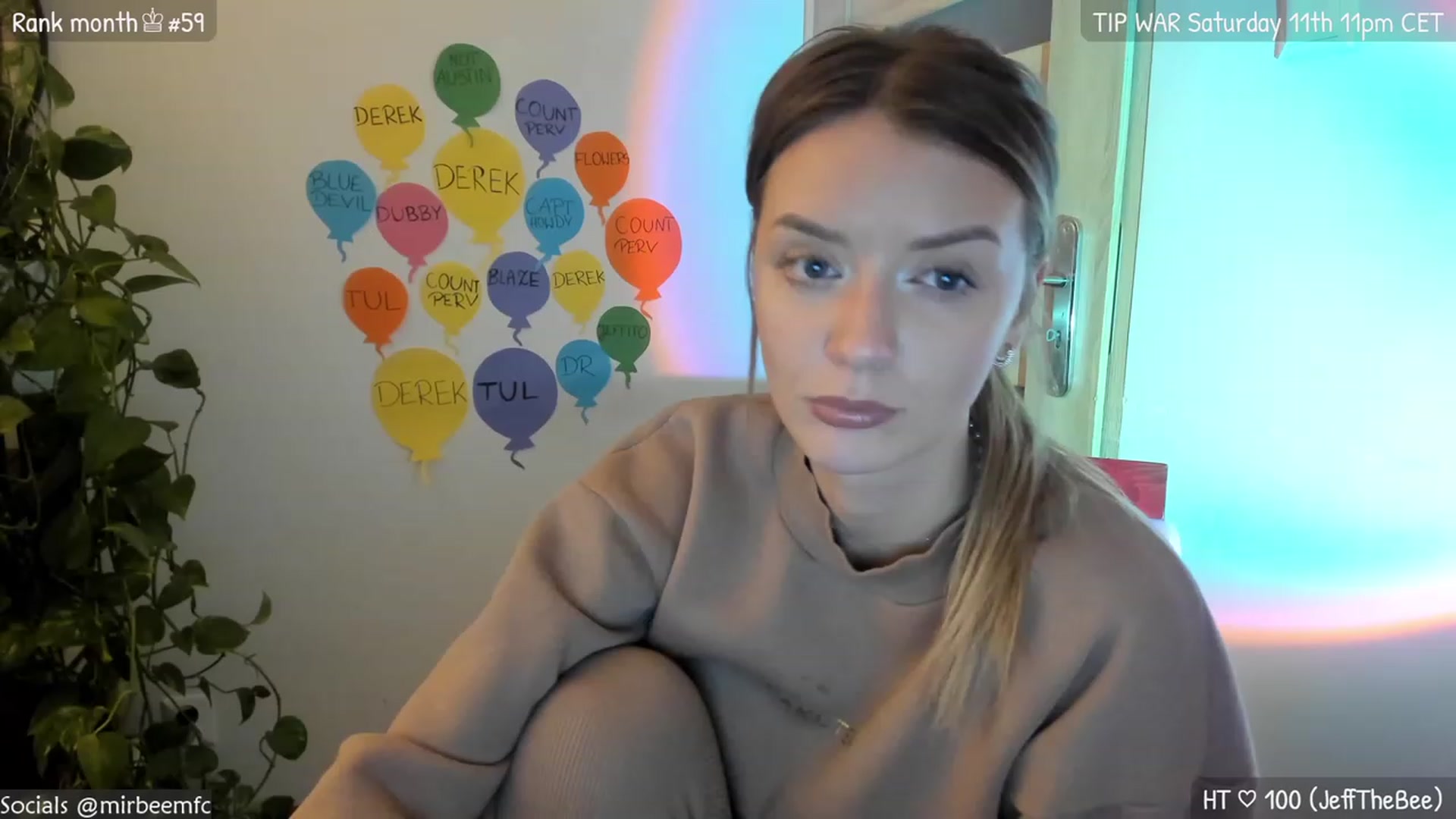 Gallery image thumbnail from MirBee's myfreecams stream on, 03/10/2023, 24:03 image 4 of 20