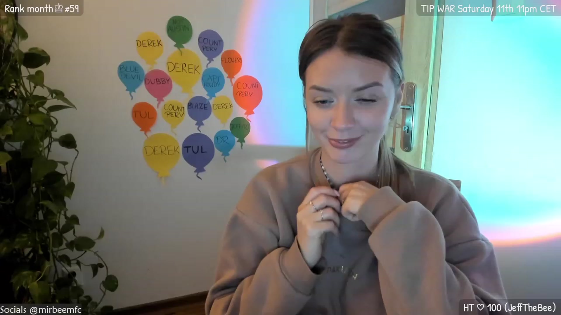 Gallery image thumbnail from MirBee's myfreecams stream on, 03/10/2023, 24:03 image 7 of 20