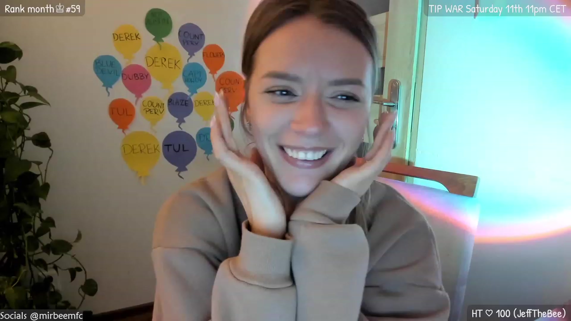 Gallery image thumbnail from MirBee's myfreecams stream on, 03/10/2023, 24:03 image 13 of 20