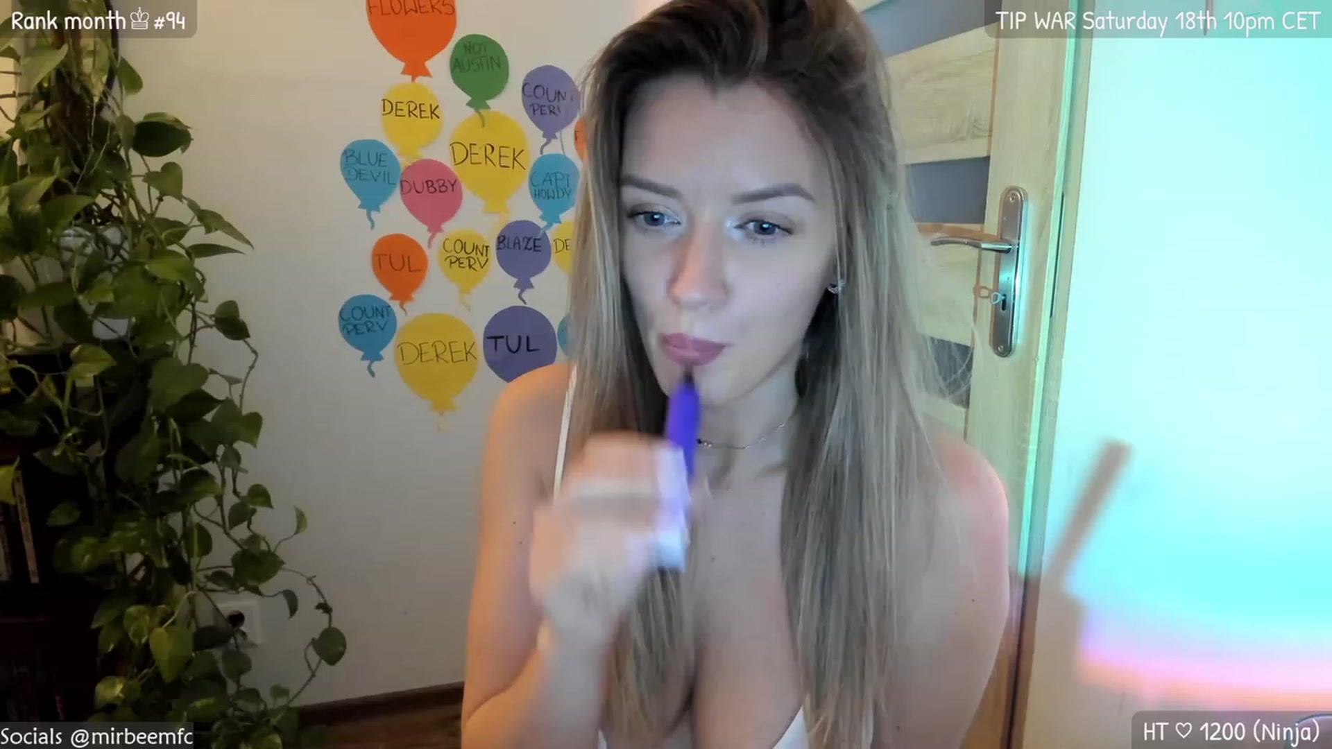 Gallery image thumbnail from MirBee's myfreecams stream on, 03/16/2023, 24:01 image 7 of 20