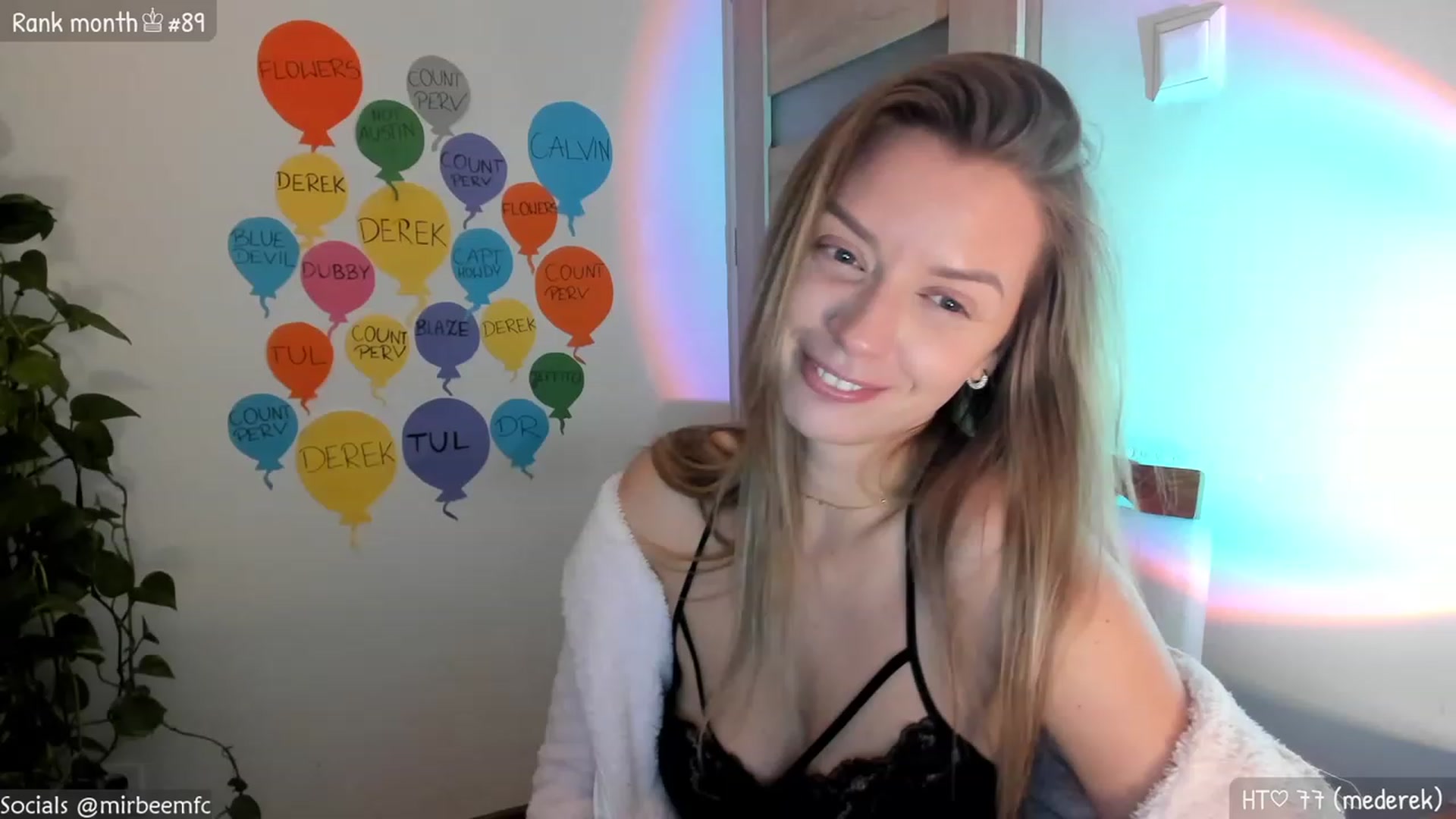 Gallery image thumbnail from MirBee's myfreecams stream on, 03/21/2023, 24:08 image 2 of 20