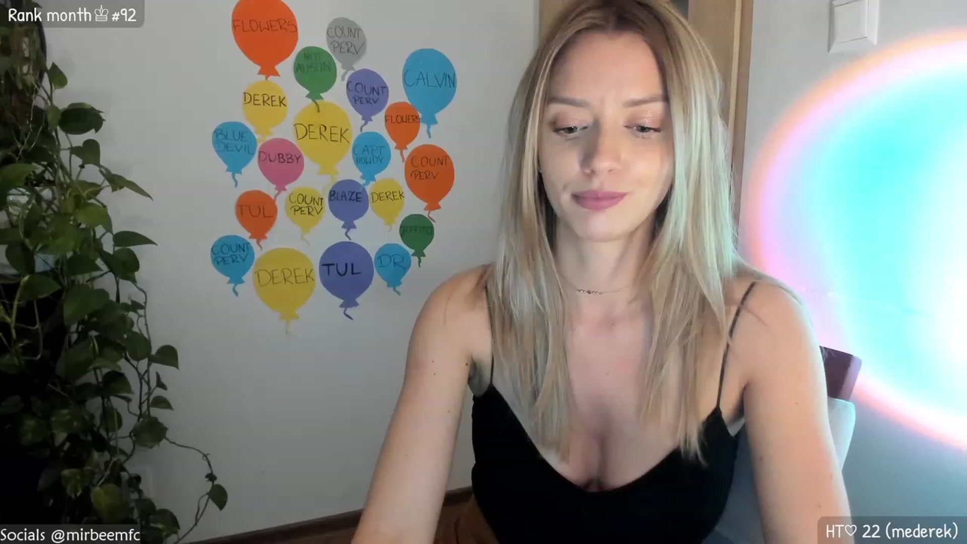Gallery image thumbnail from MirBee's myfreecams stream on, 03/22/2023, 24:08 image 1 of 20