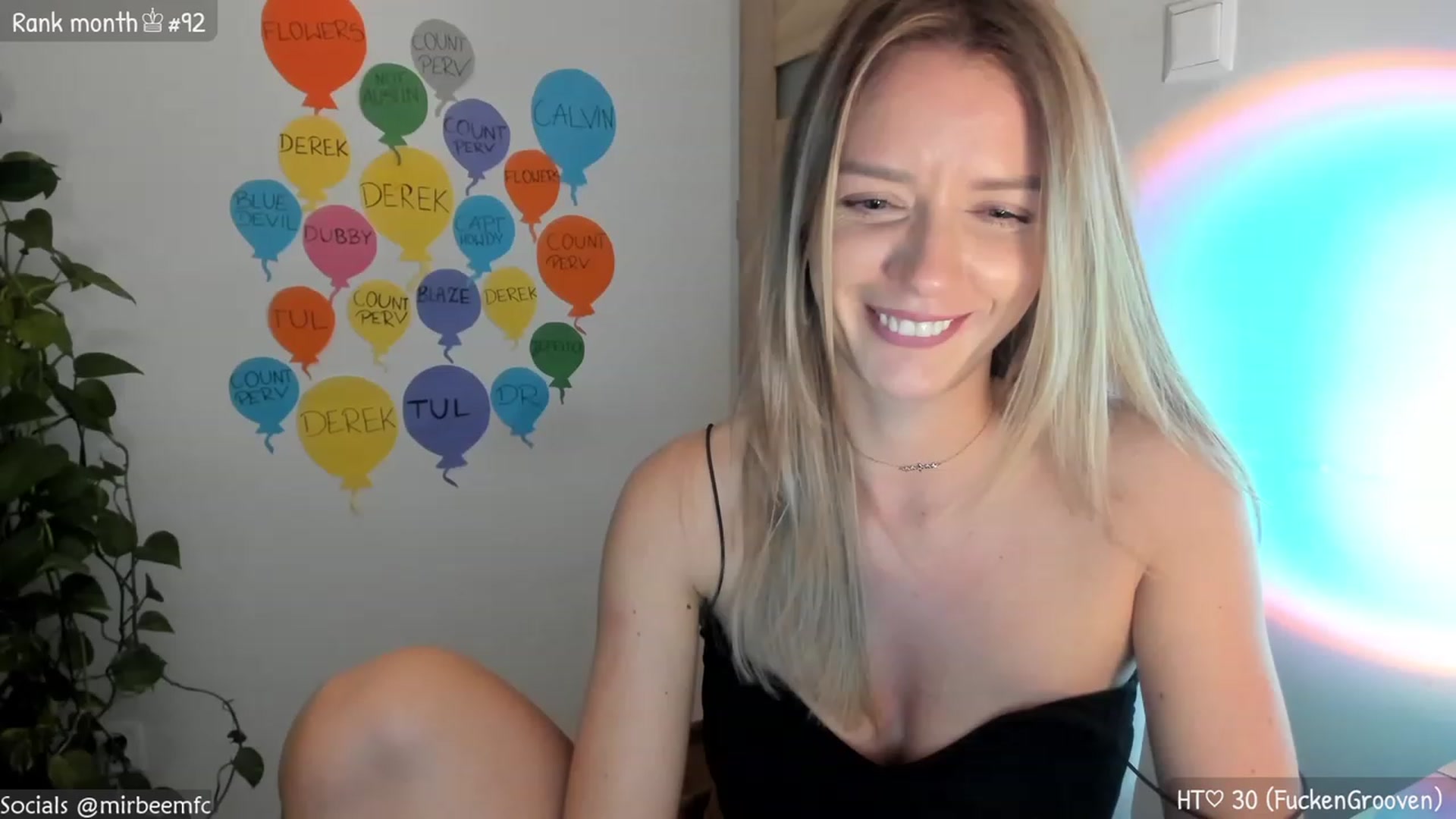 Gallery image thumbnail from MirBee's myfreecams stream on, 03/22/2023, 24:08 image 11 of 20
