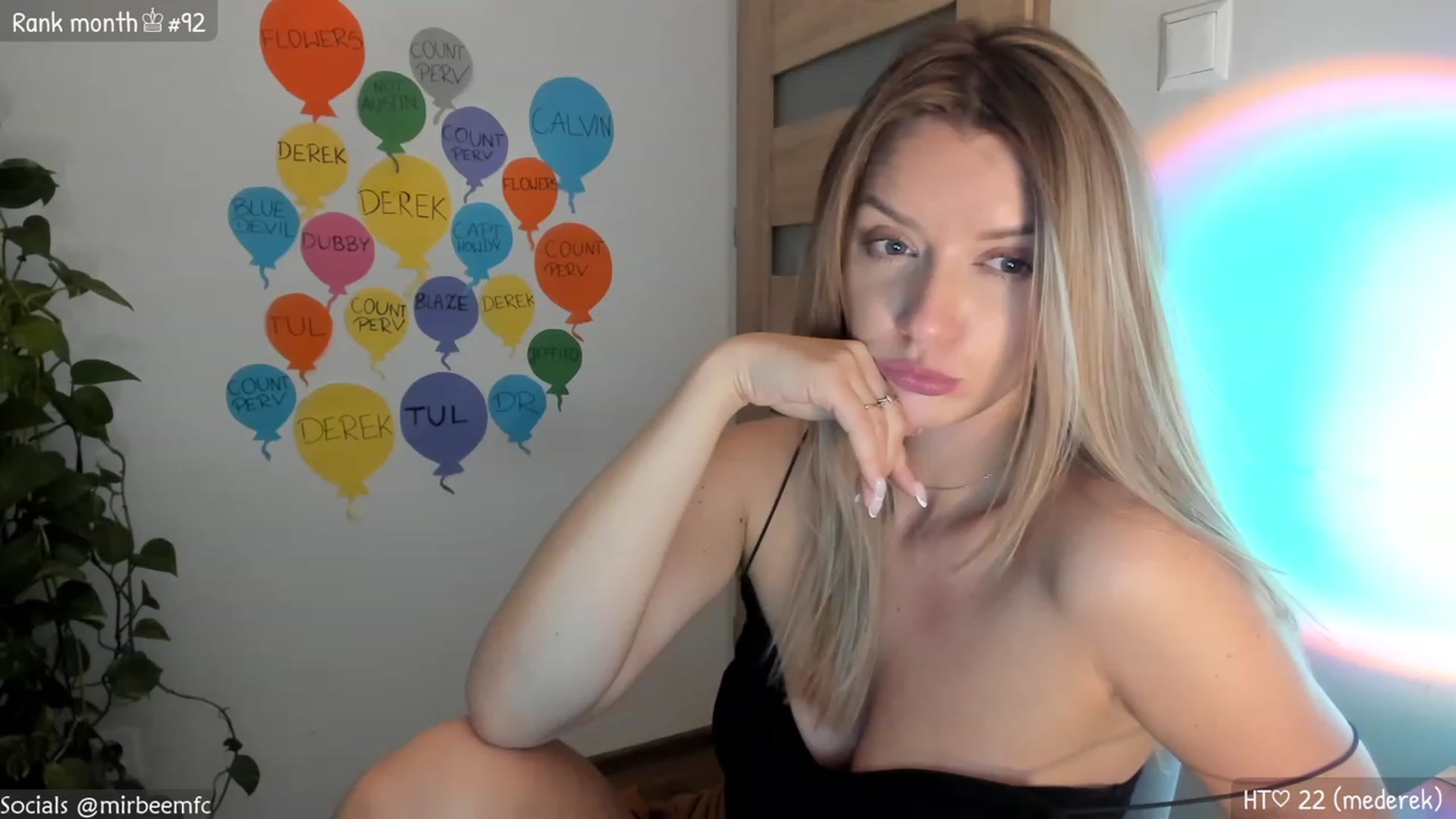 Gallery image thumbnail from MirBee's myfreecams stream on, 03/22/2023, 24:08 image 2 of 20