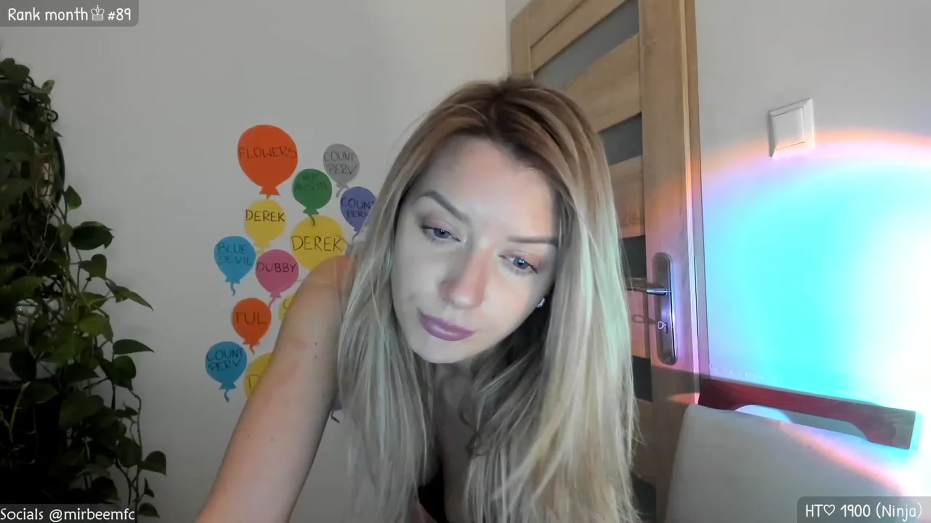 Gallery image thumbnail from MirBee's myfreecams stream on, 03/22/2023, 02:58 image 16 of 20