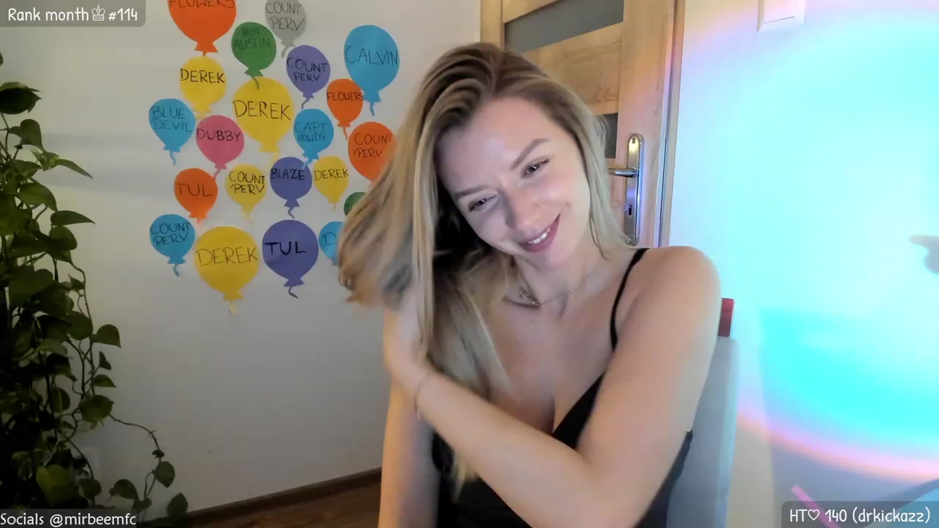 Gallery image thumbnail from MirBee's myfreecams stream on, 03/25/2023, 02:37 image 1 of 20