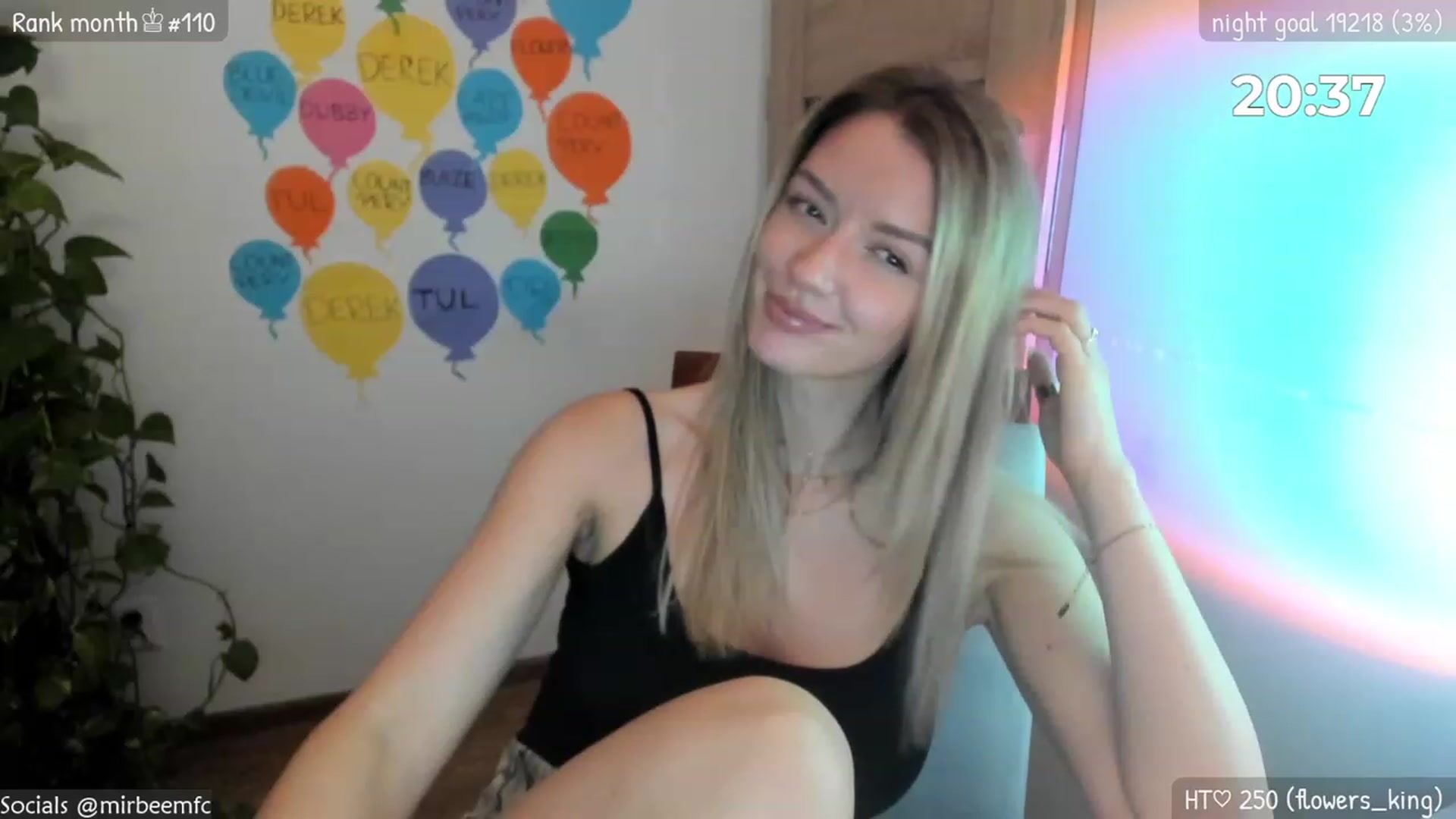 Gallery image thumbnail from MirBee's myfreecams stream on, 03/27/2023, 24:01 image 13 of 20