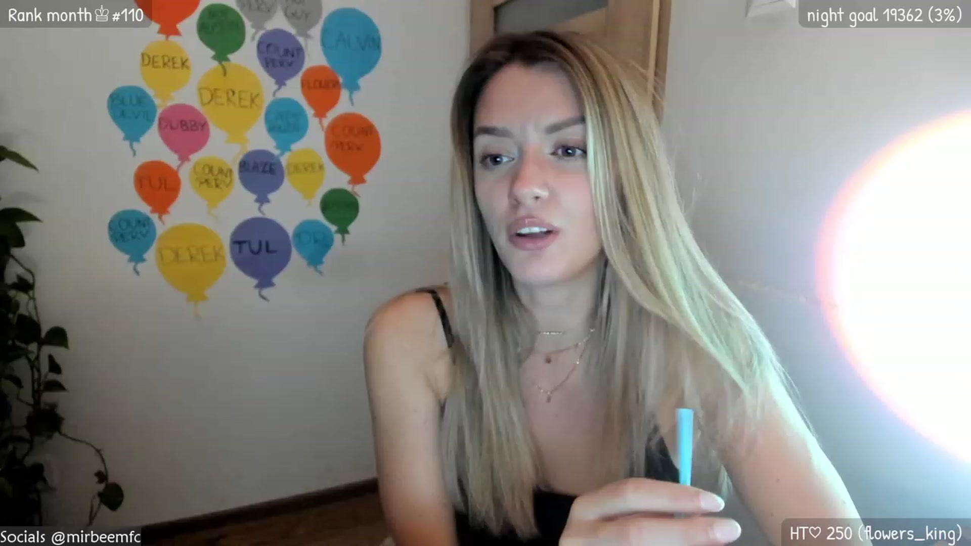 Gallery image thumbnail from MirBee's myfreecams stream on, 03/27/2023, 24:01 image 3 of 20