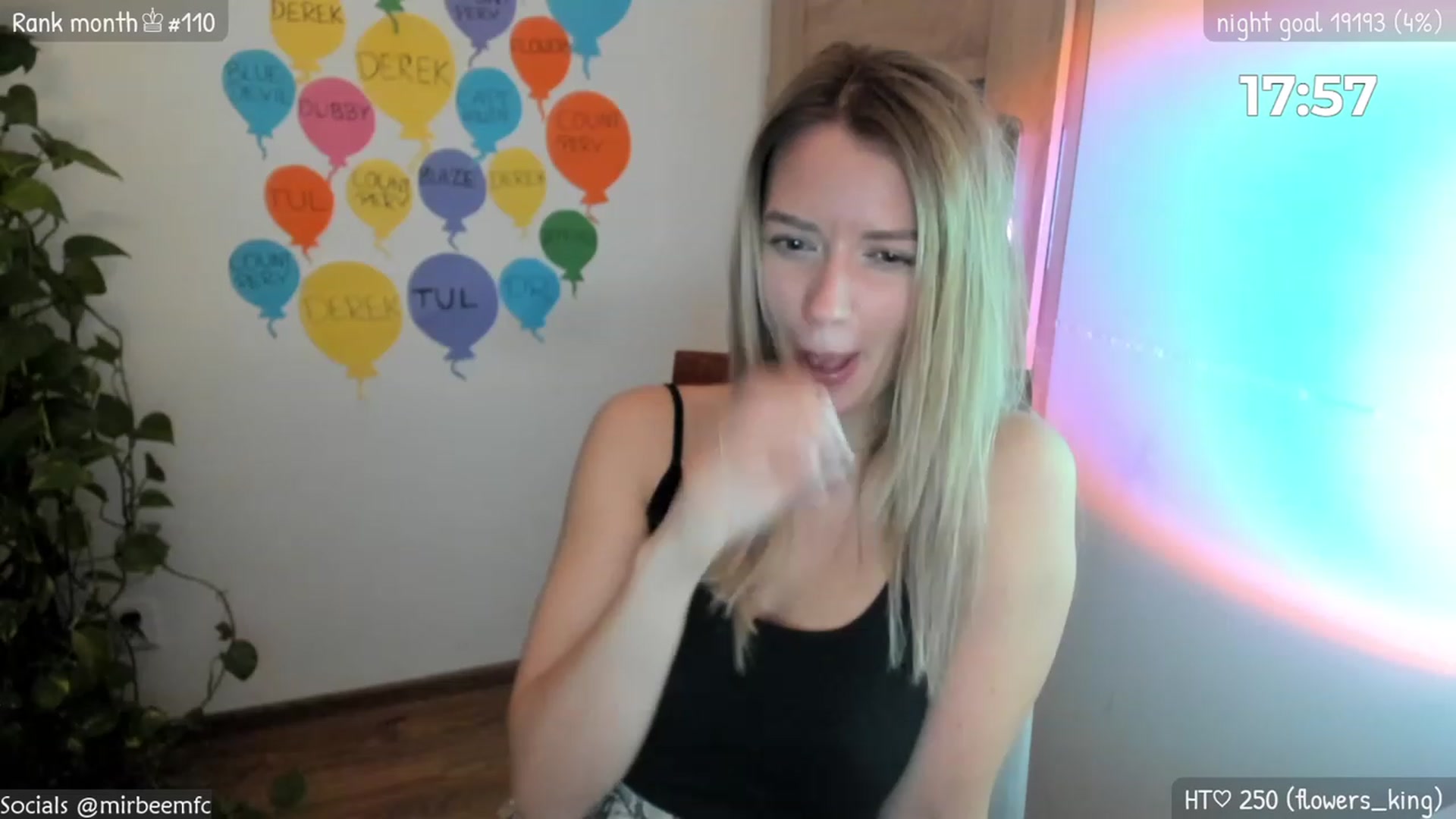 Gallery image thumbnail from MirBee's myfreecams stream on, 03/27/2023, 24:01 image 14 of 20
