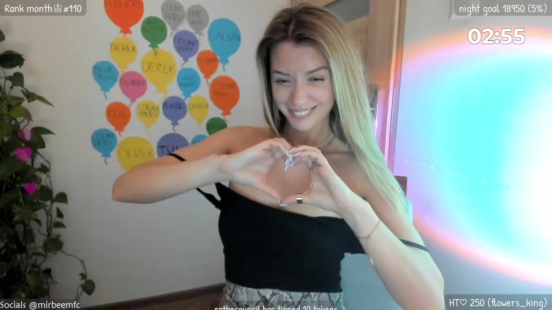 Gallery image thumbnail from MirBee's myfreecams stream on, 03/27/2023, 24:22 image 17 of 20