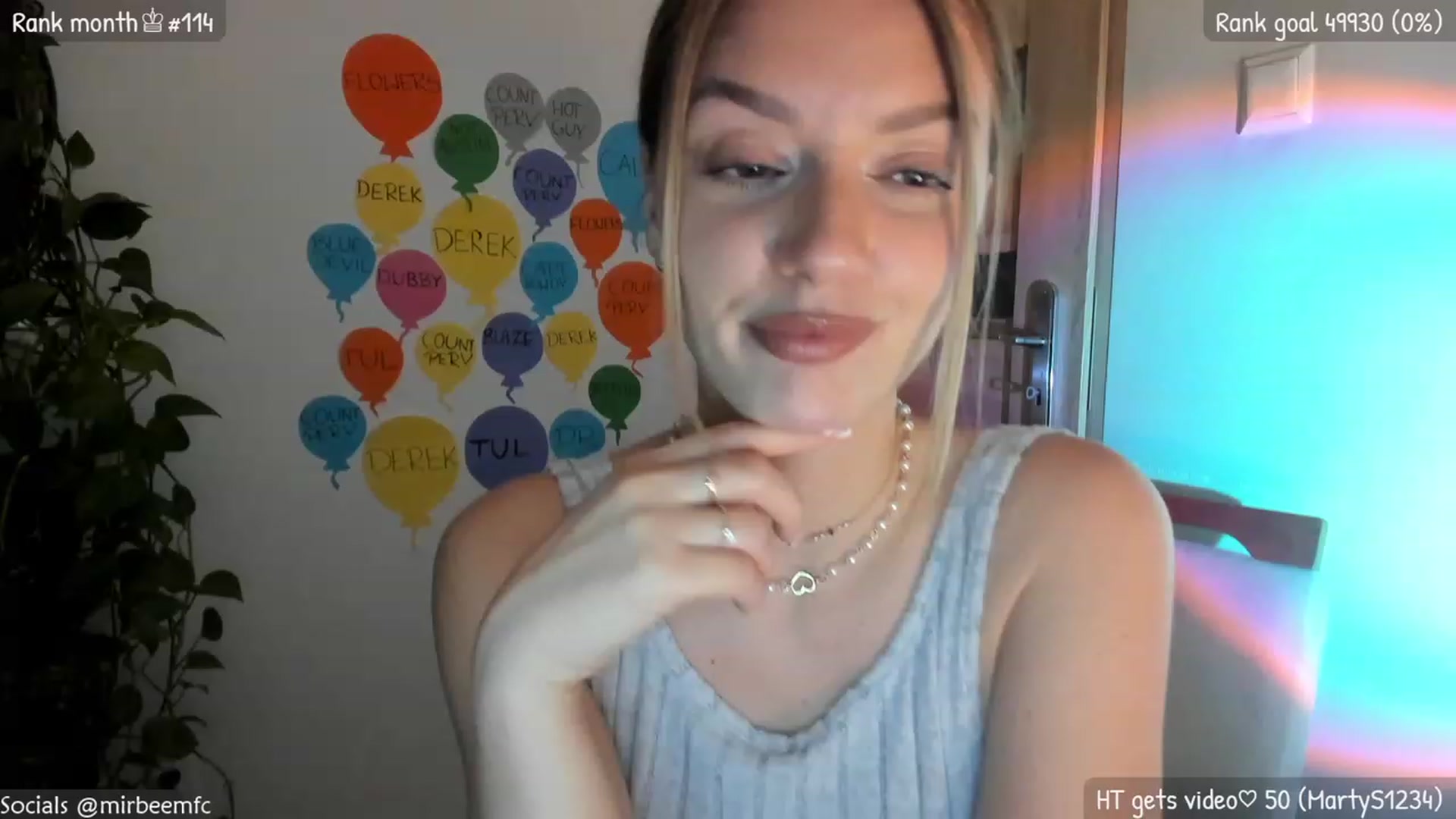 Gallery image thumbnail from MirBee's myfreecams stream on, 03/28/2023, 22:02 image 2 of 20
