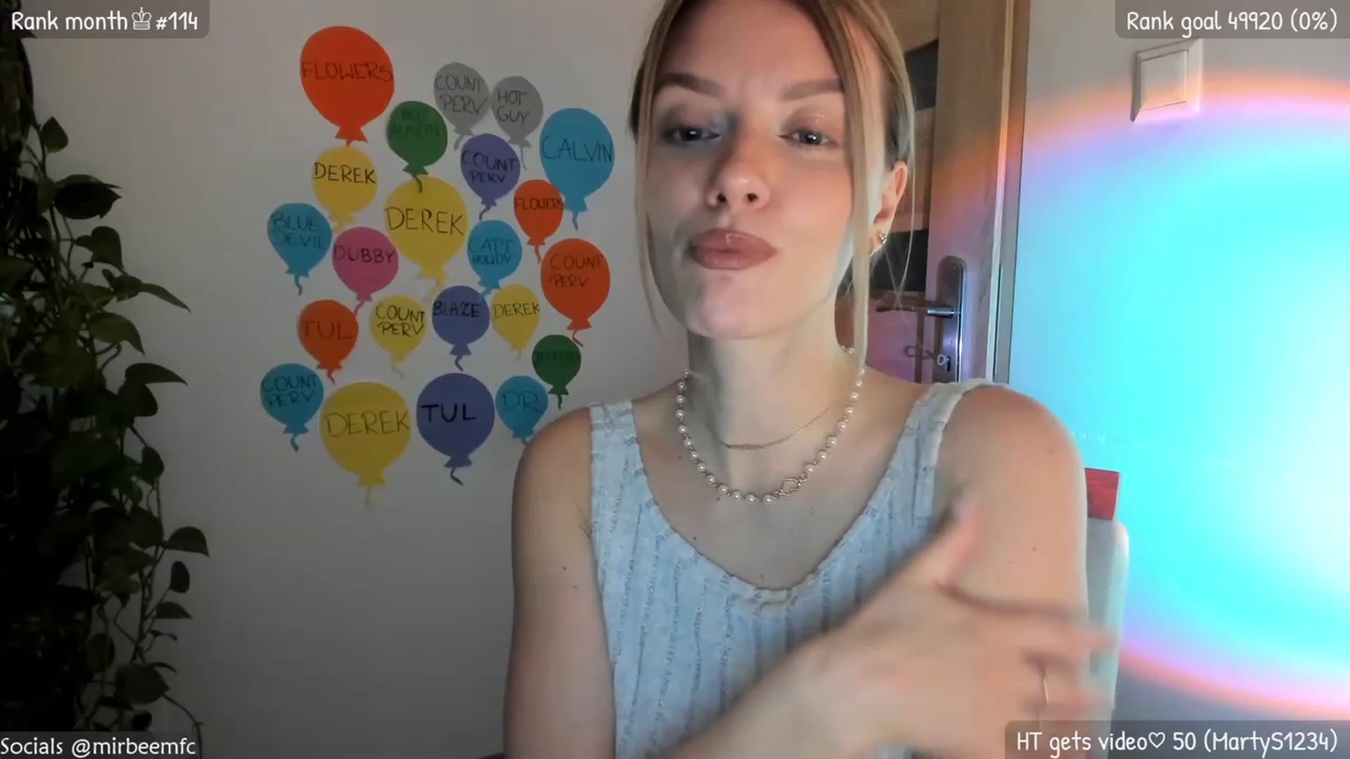 Gallery image thumbnail from MirBee's myfreecams stream on, 03/28/2023, 22:02 image 12 of 20