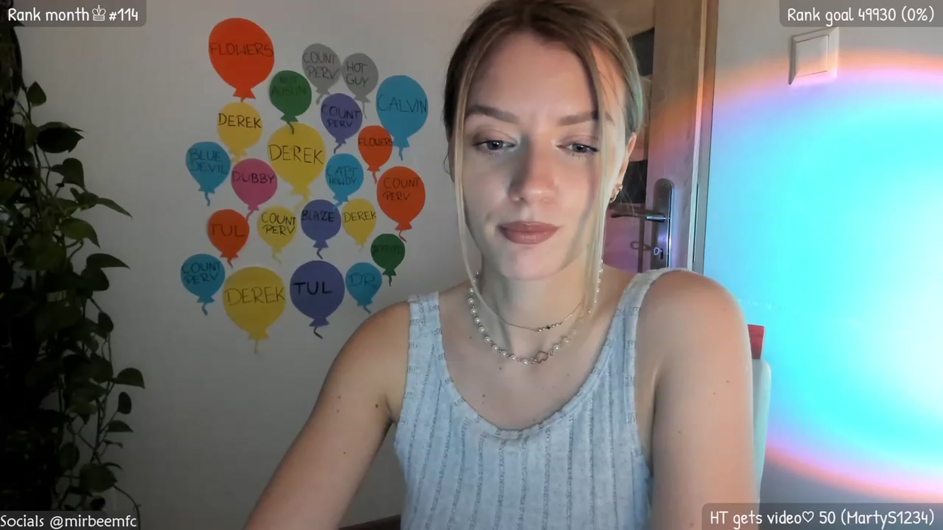 Gallery image thumbnail from MirBee's myfreecams stream on, 03/28/2023, 22:02 image 4 of 20