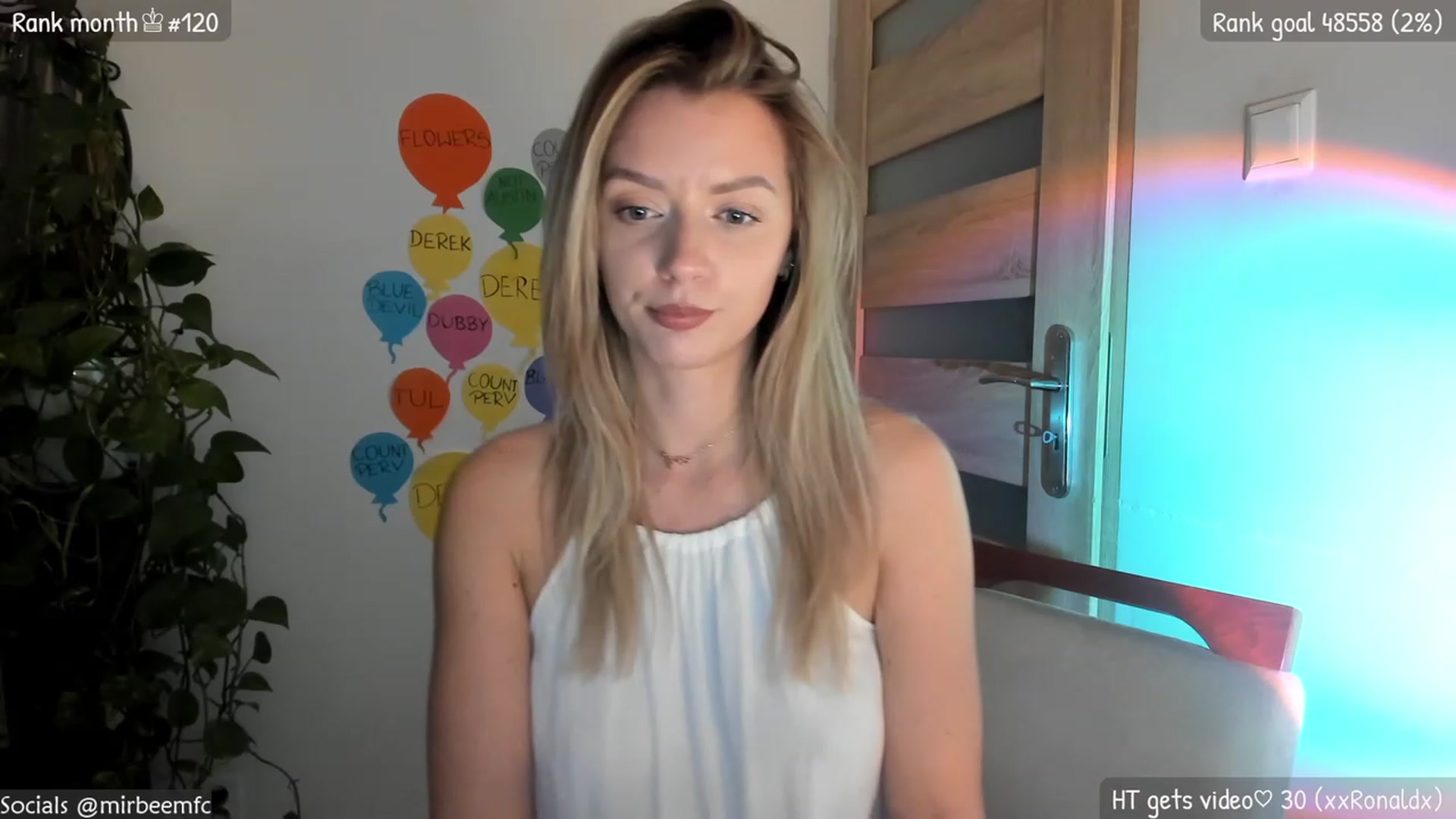 Gallery image thumbnail from MirBee's myfreecams stream on, 03/29/2023, 23:08 image 6 of 20