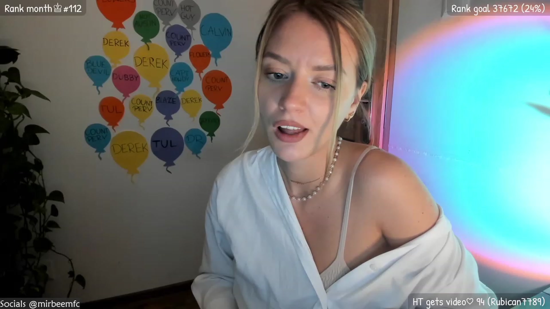 Gallery image thumbnail from MirBee's myfreecams stream on, 03/30/2023, 23:07 image 7 of 20