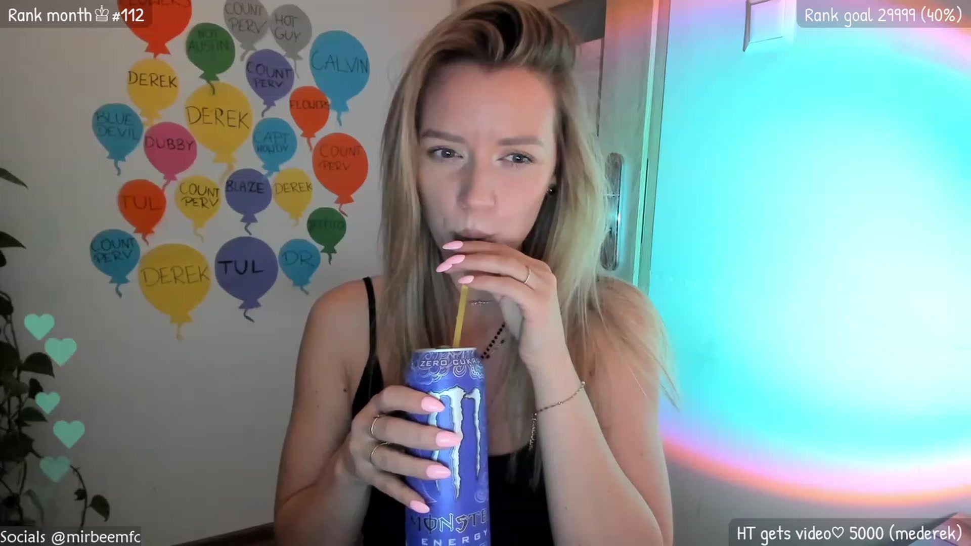 Gallery image thumbnail from MirBee's myfreecams stream on, 03/31/2023, 22:10 image 11 of 20