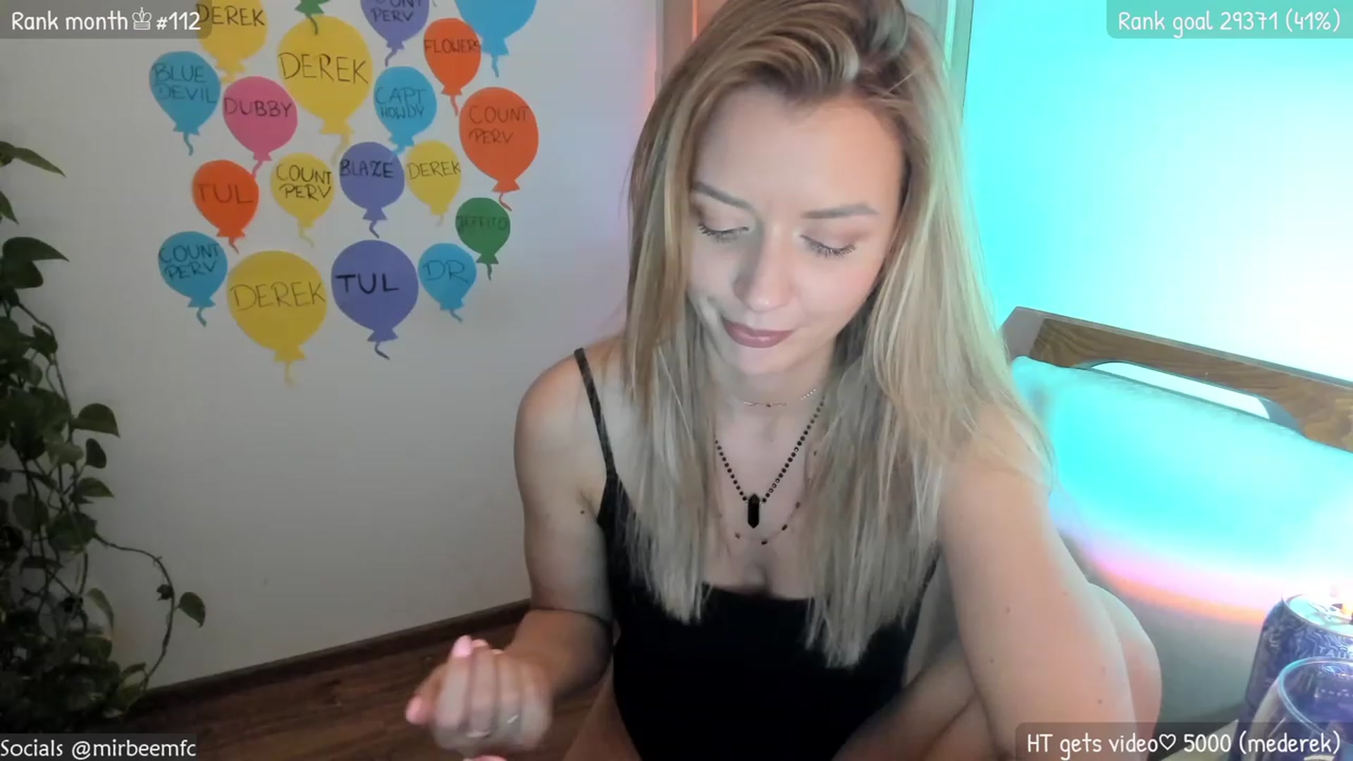 Gallery image thumbnail from MirBee's myfreecams stream on, 03/31/2023, 22:10 image 20 of 20