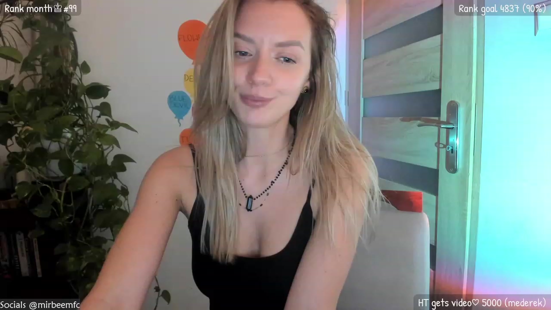 Gallery image thumbnail from MirBee's myfreecams stream on, 04/01/2023, 03:29 image 19 of 20