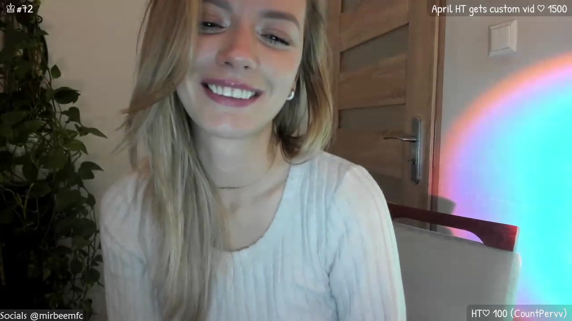 Gallery image thumbnail from MirBee's myfreecams stream on, 04/05/2023, 23:23 image 6 of 20