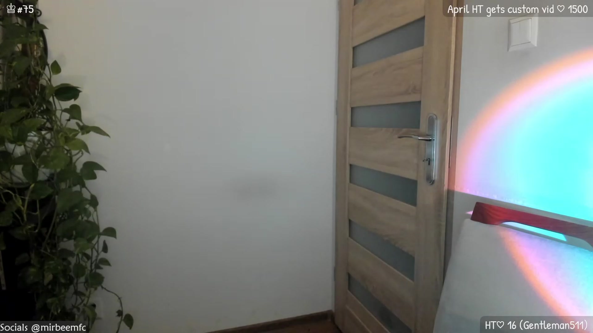 Gallery image thumbnail from MirBee's myfreecams stream on, 04/05/2023, 23:23 image 2 of 20