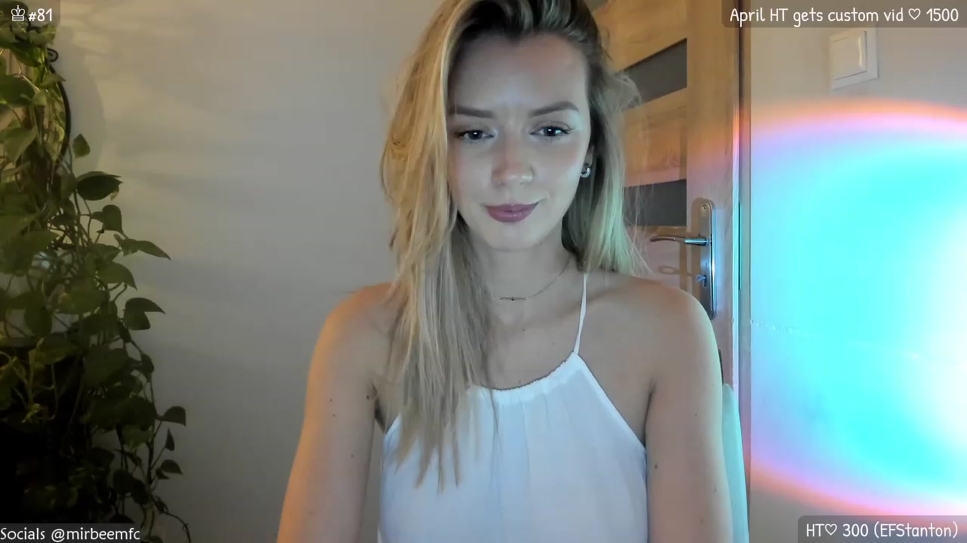 Gallery image thumbnail from MirBee's myfreecams stream on, 04/06/2023, 22:13 image 12 of 20