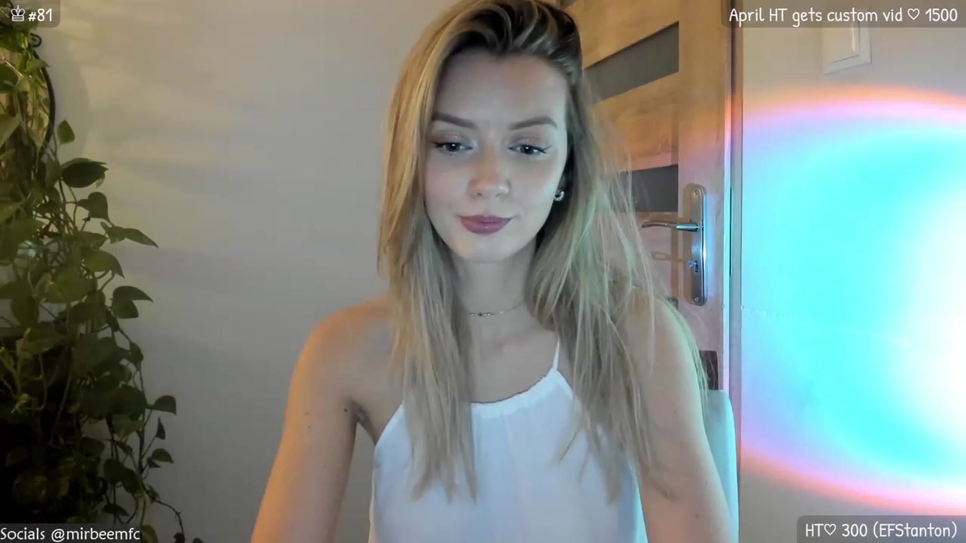 Gallery image thumbnail from MirBee's myfreecams stream on, 04/06/2023, 22:13 image 9 of 20