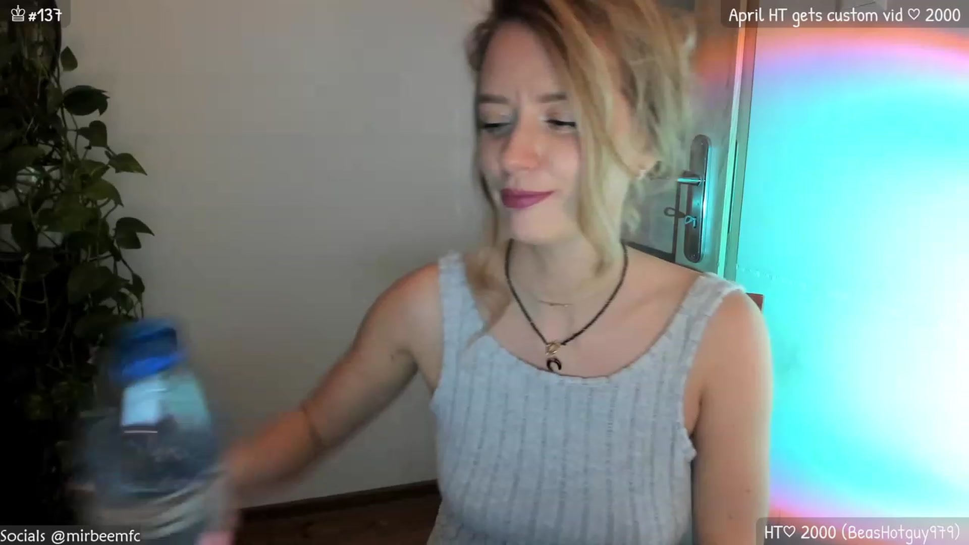 Gallery image thumbnail from MirBee's myfreecams stream on, 04/09/2023, 23:59 image 8 of 20