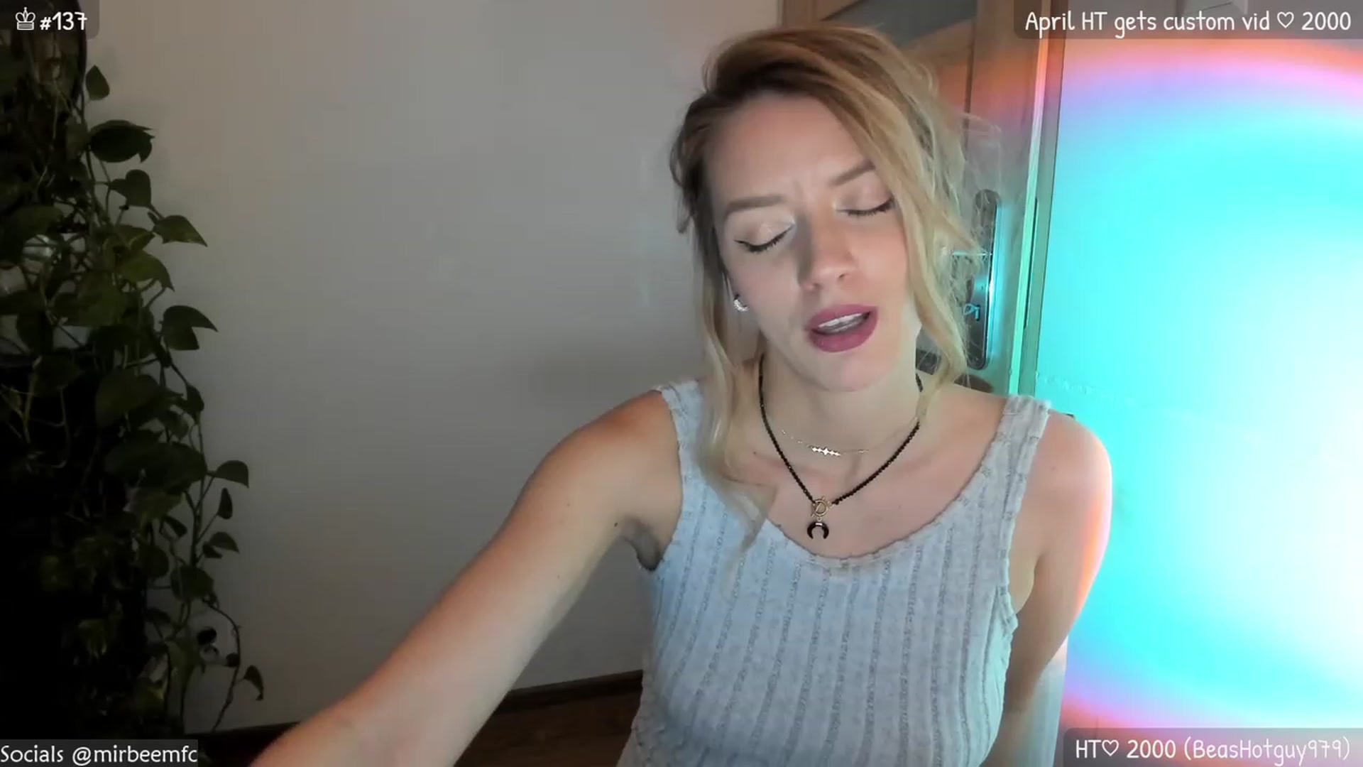 Gallery image thumbnail from MirBee's myfreecams stream on, 04/09/2023, 23:59 image 9 of 20