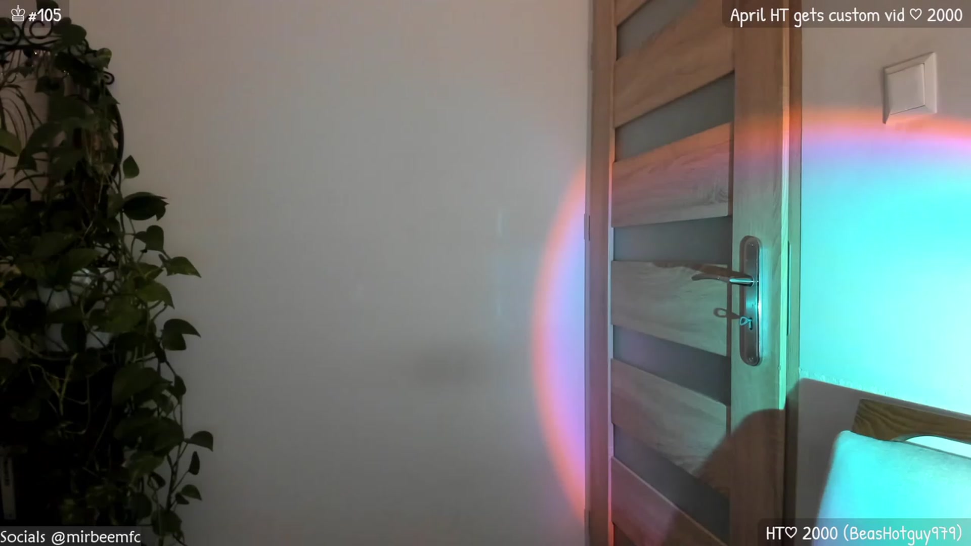 Gallery image thumbnail from MirBee's myfreecams stream on, 04/10/2023, 02:01 image 15 of 20