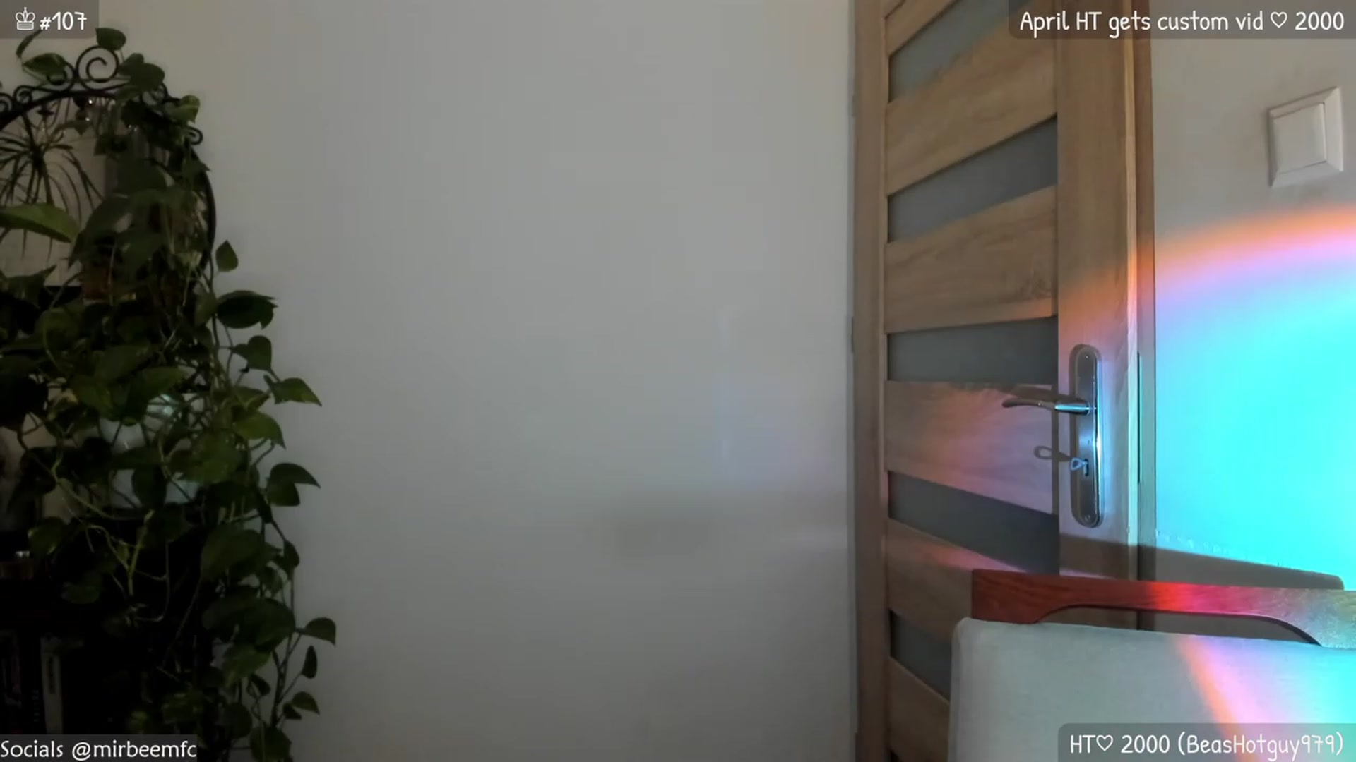 Gallery image thumbnail from MirBee's myfreecams stream on, 04/10/2023, 02:01 image 9 of 20