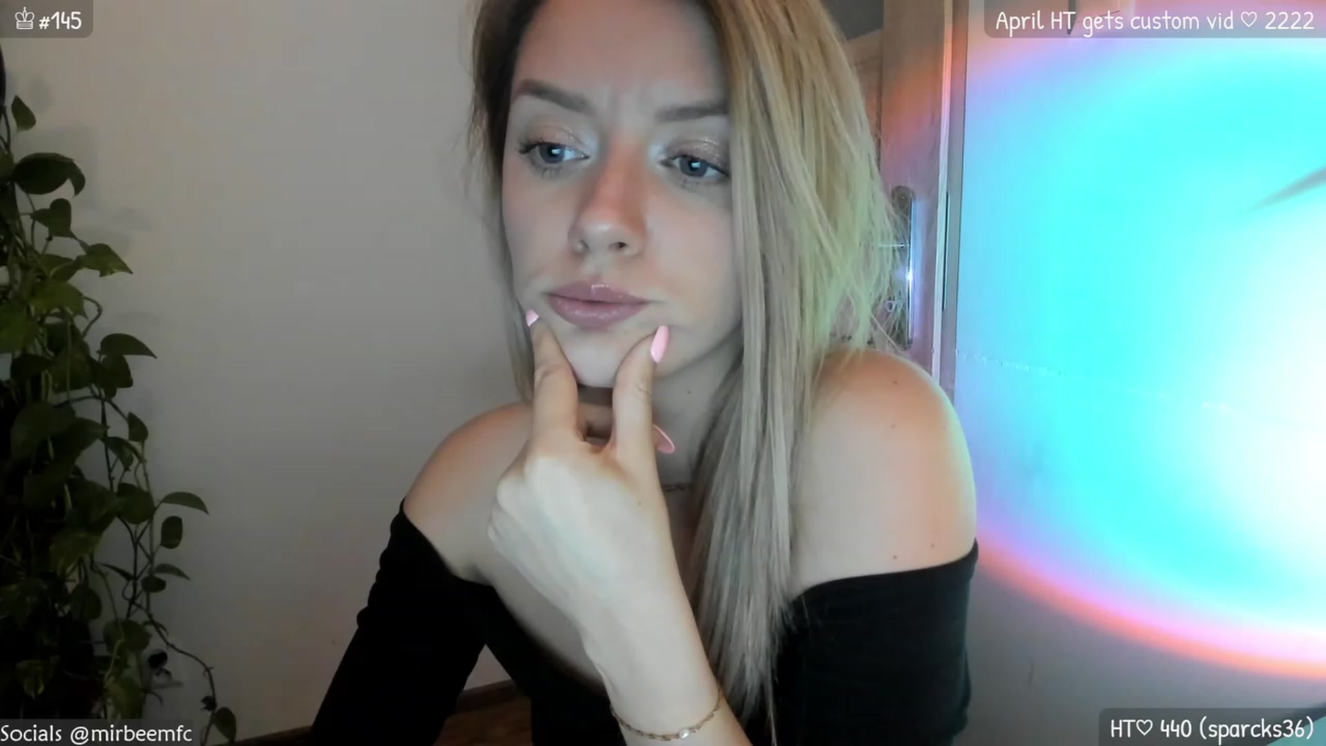 Gallery image thumbnail from MirBee's myfreecams stream on, 04/13/2023, 21:57 image 3 of 20