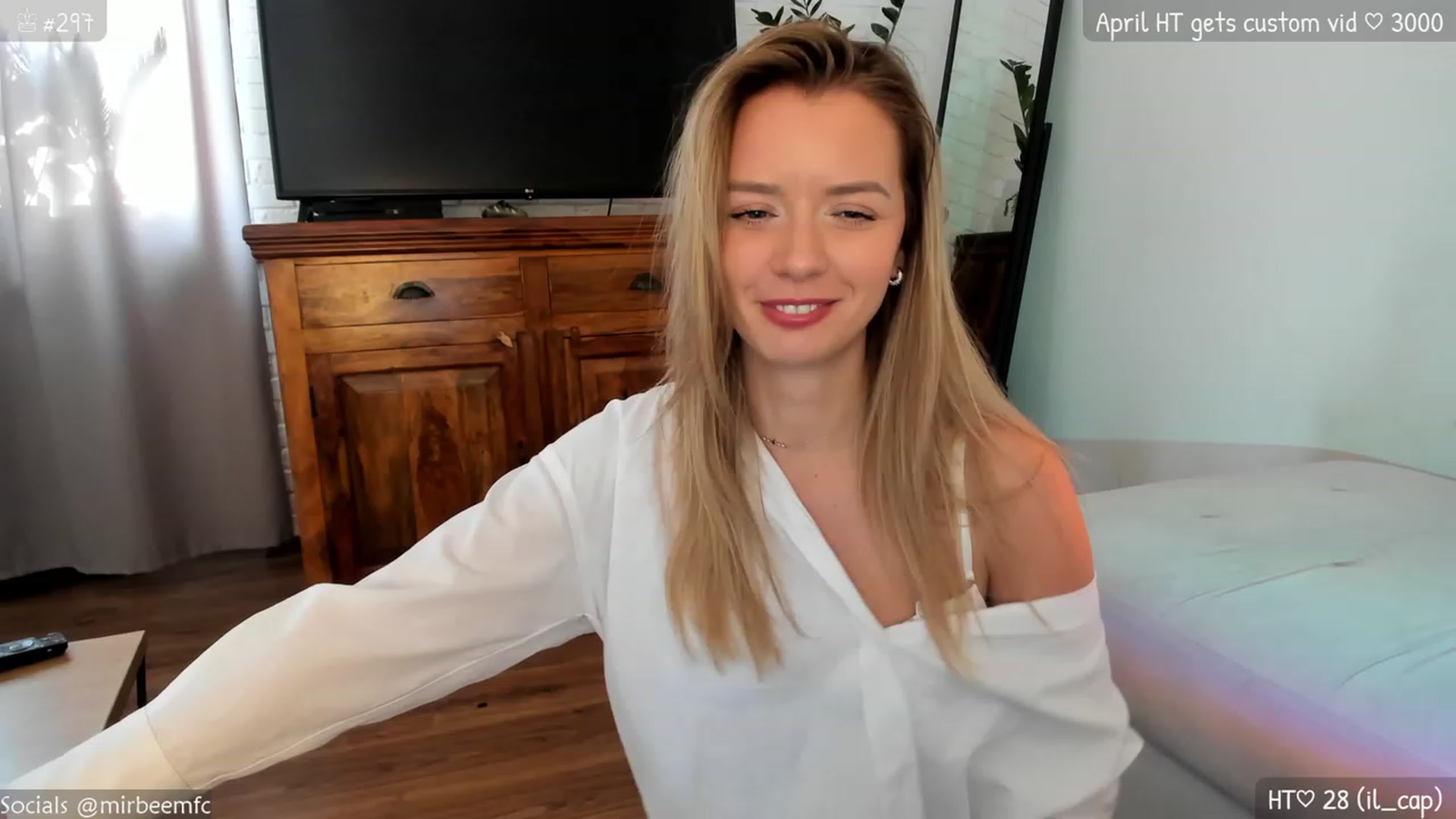 Gallery image thumbnail from MirBee's myfreecams stream on, 04/27/2023, 14:42 image 3 of 20
