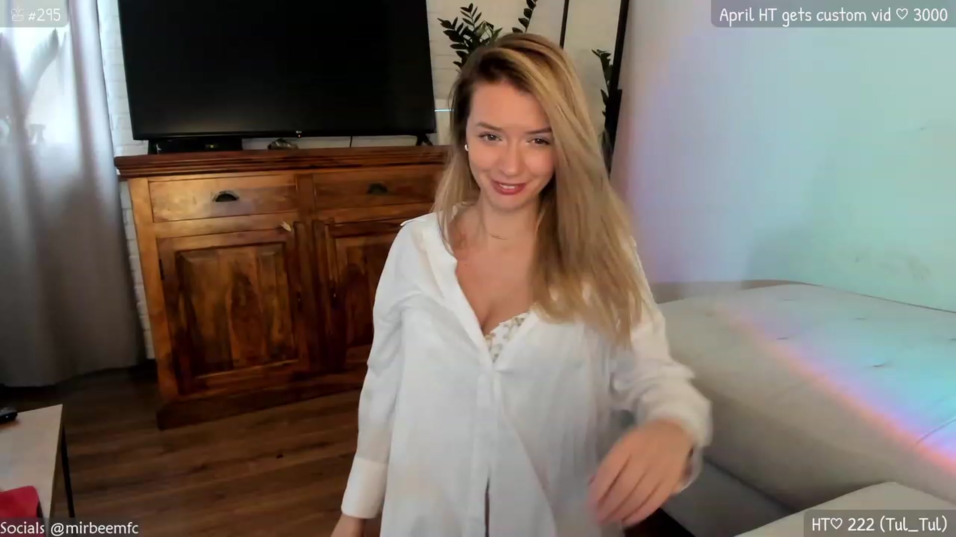 Gallery image thumbnail from MirBee's myfreecams stream on, 04/27/2023, 14:42 image 11 of 20
